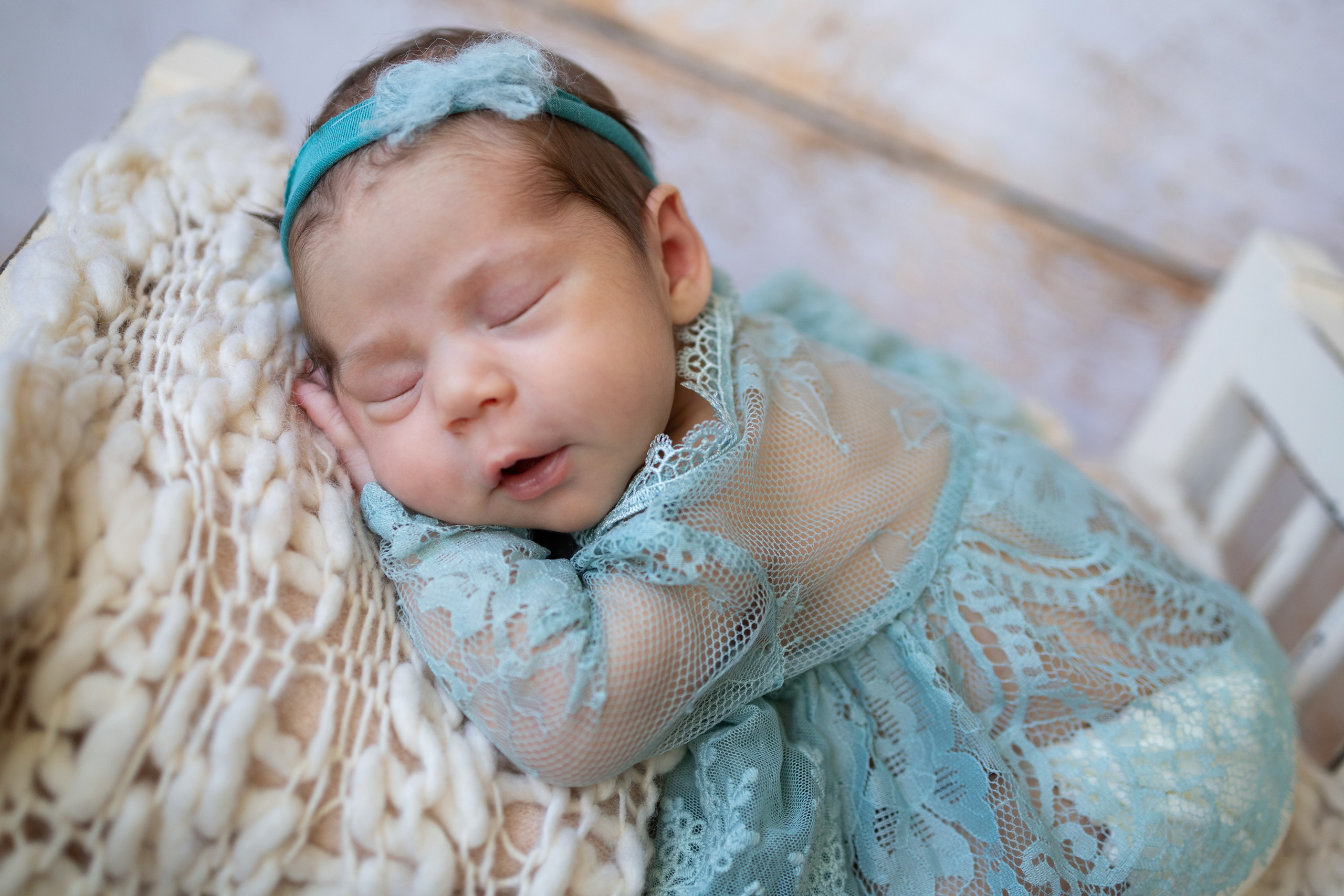 Фотосессия новорожденных девочек. Фотограф новорожденных в г. Миасс Анна Плотникова