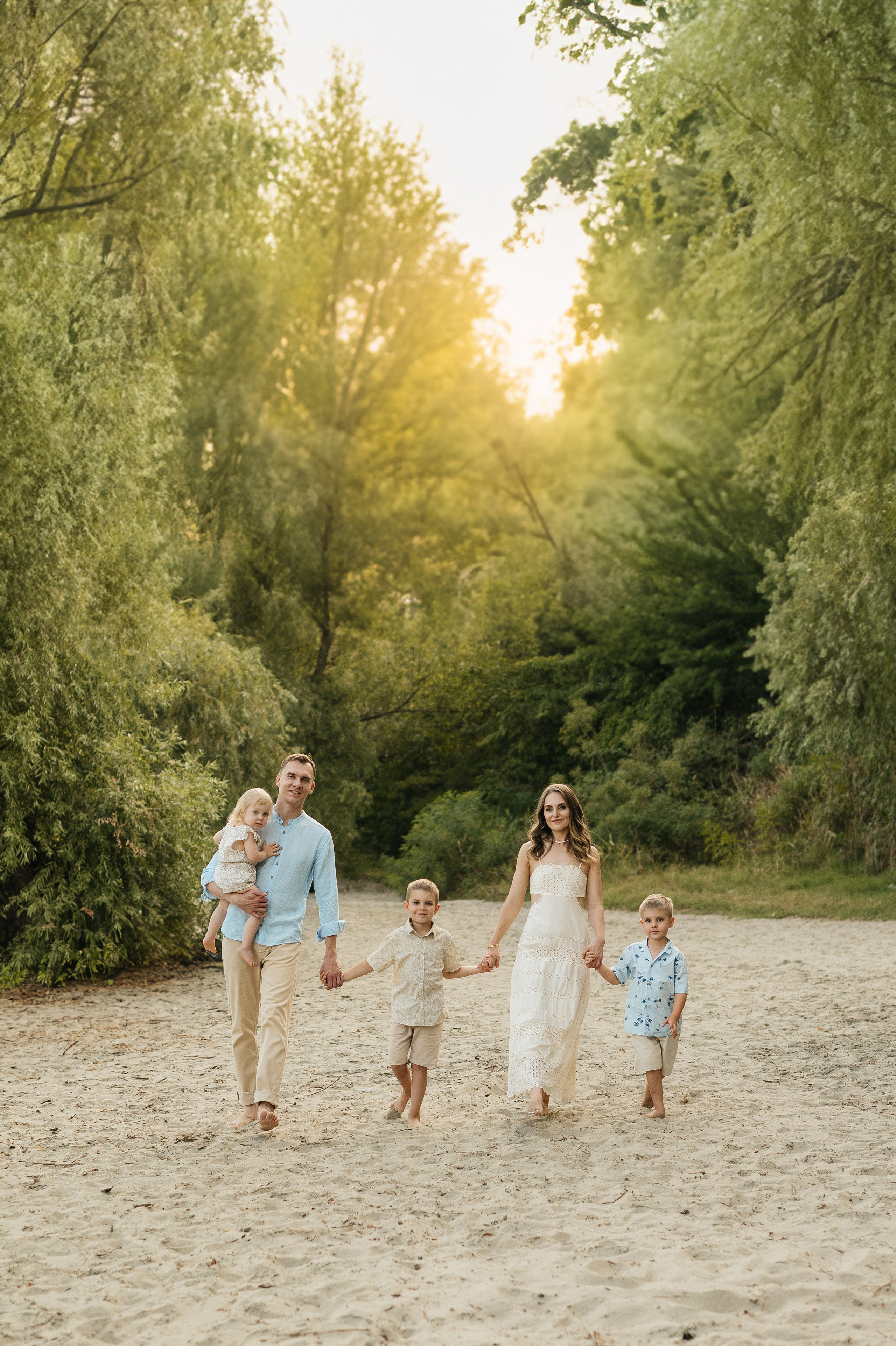 Семейная фотосессия у озера. Свадебный и семейный фотограф Кореновск/Краснодар