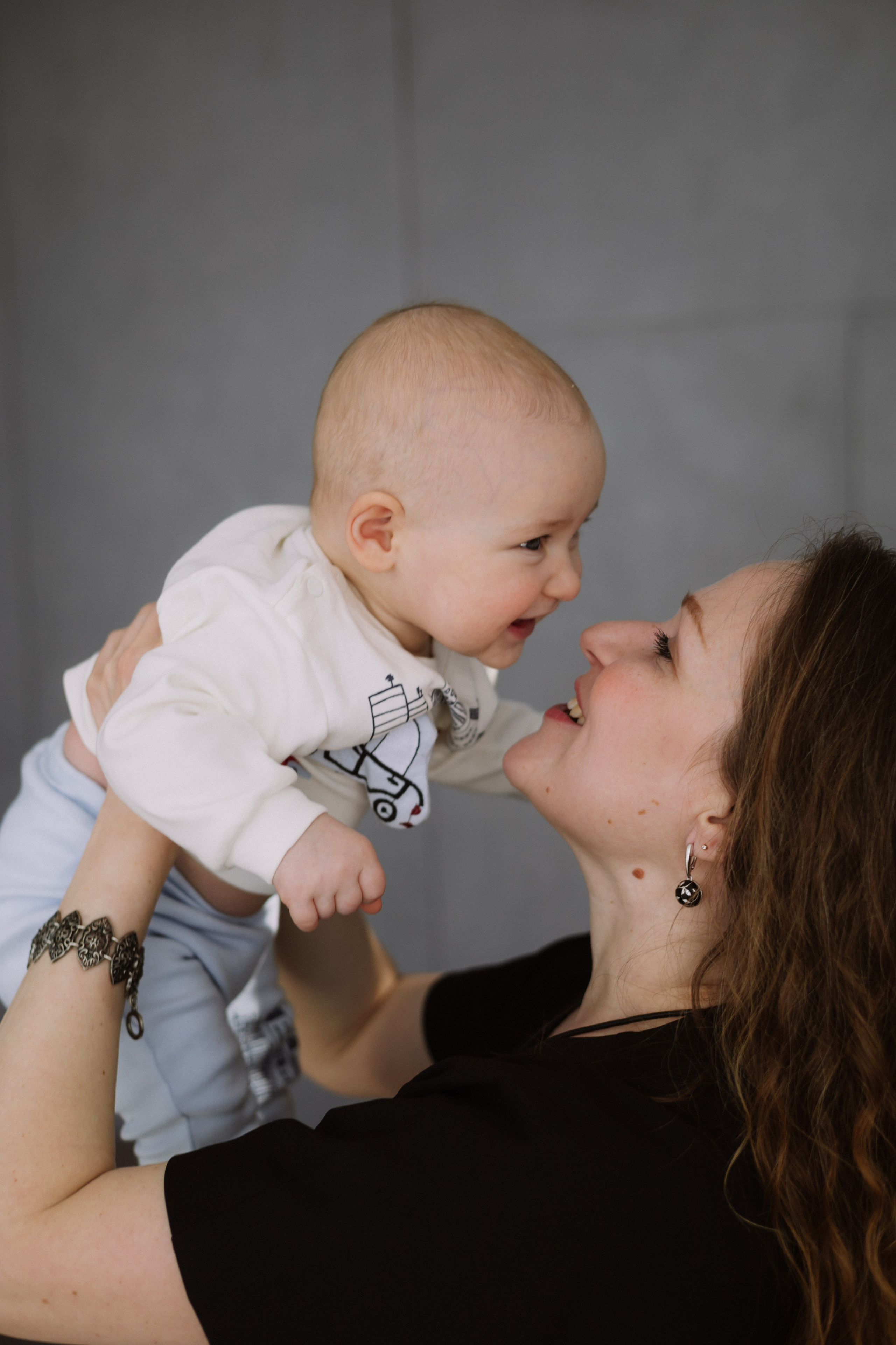 Студийная. Большая семья. Фотограф Уфа Башкирия Мухаметянова Алина. Свадебный семейный портретный