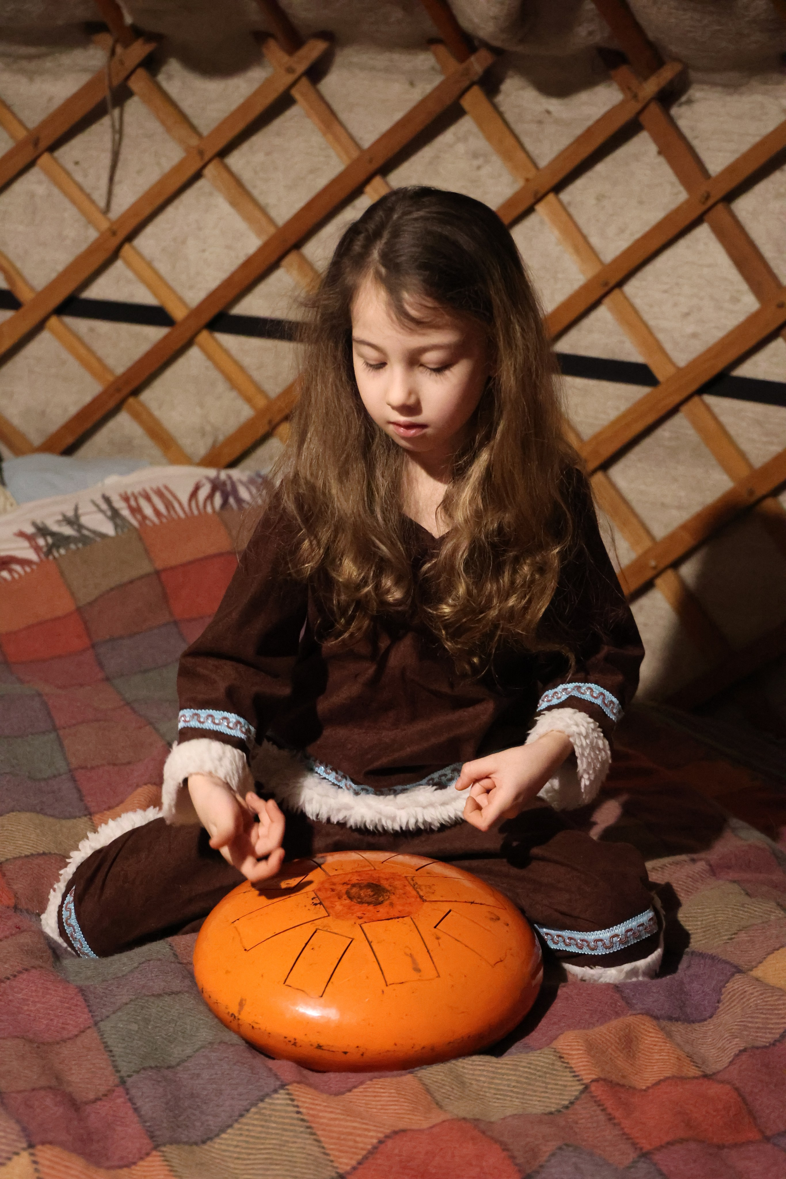 Карнавальные костюмы, вечерние и свадебные платья аренда посуточно, прокат в Жуковском. Фотограф для маркетплейсов, фотоуслуги в Жуковском Татьяна Марсуверских