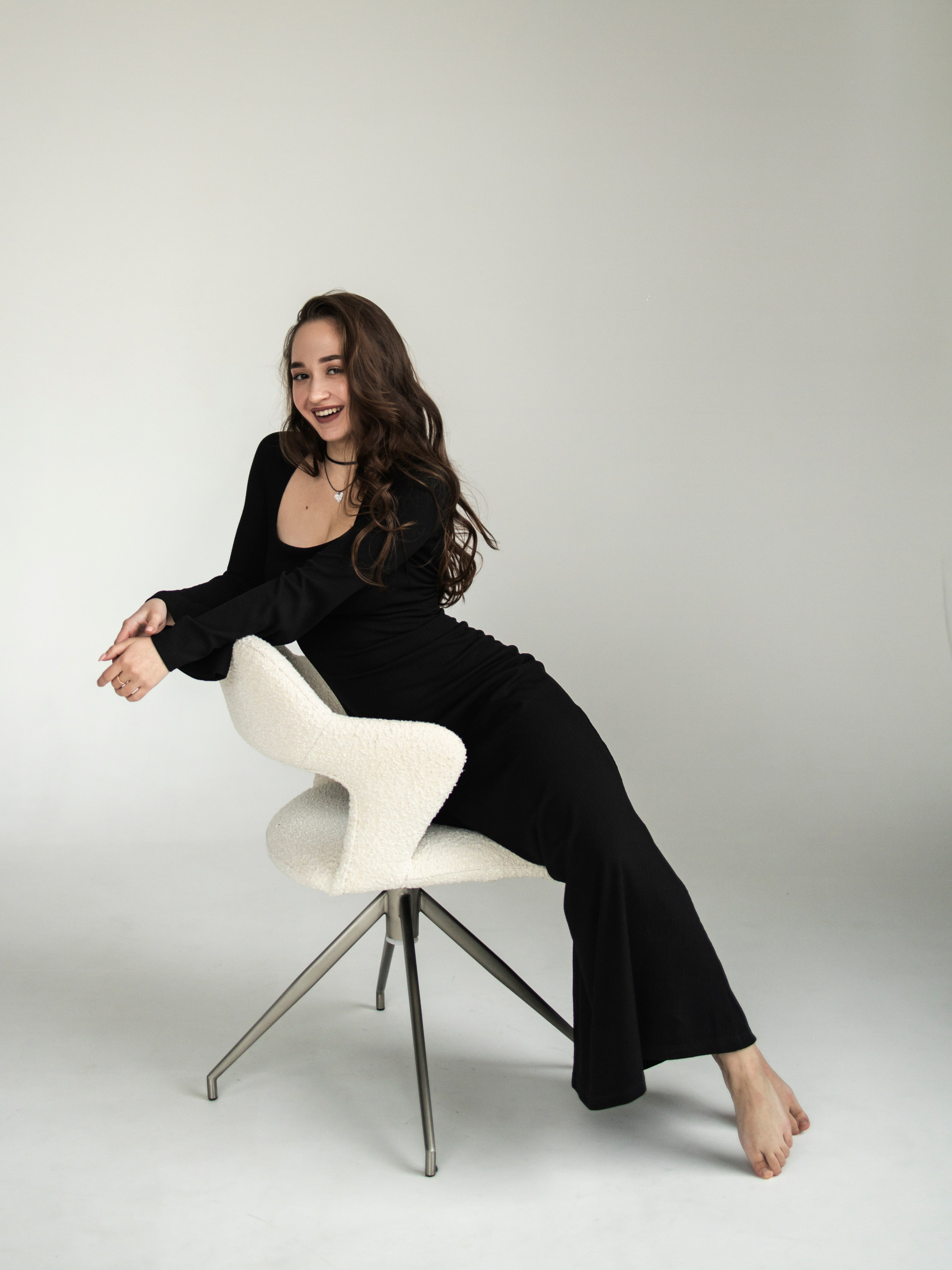 Минималистичная фотосессия в платье. Фотограф СПБ Засорина Юлия