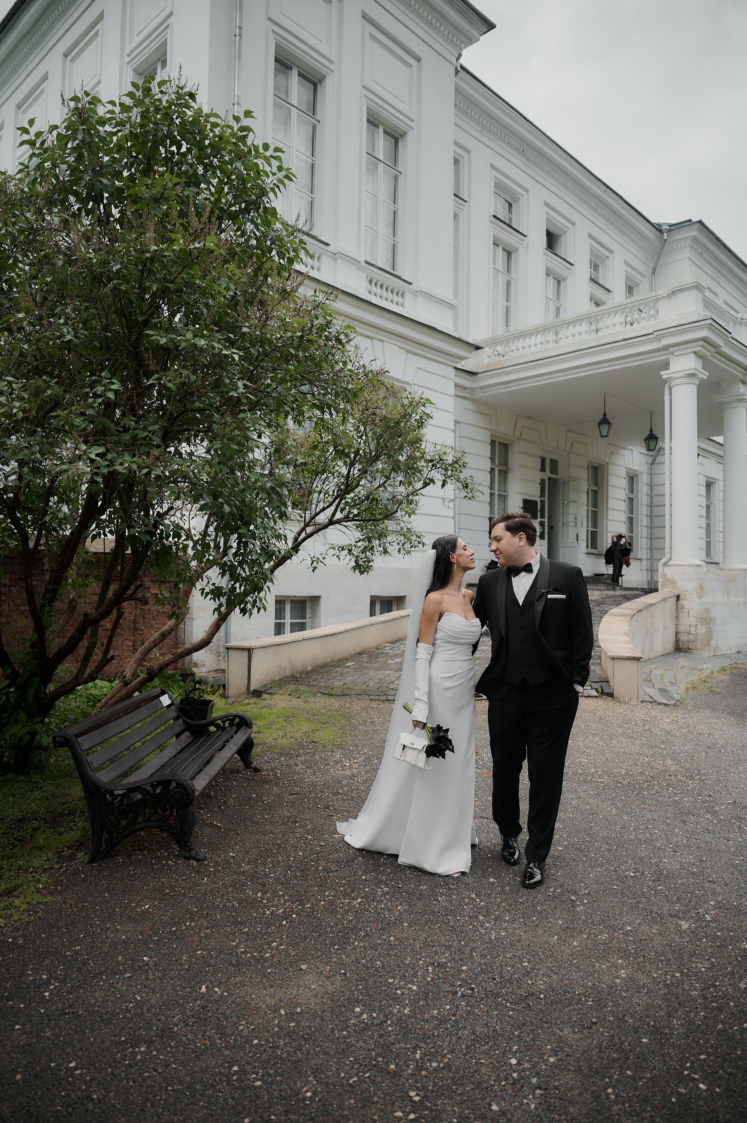 Свадебная прогулка в Богородицке. Свадебный фотограф в Туле Никита Беляев