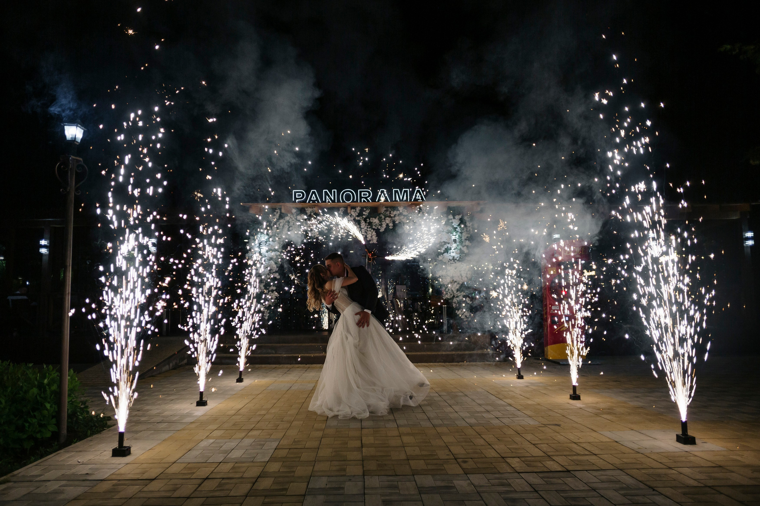 СВАДЕБНЫЕ ЭФФЕКТЫ «ФЕНИКС»