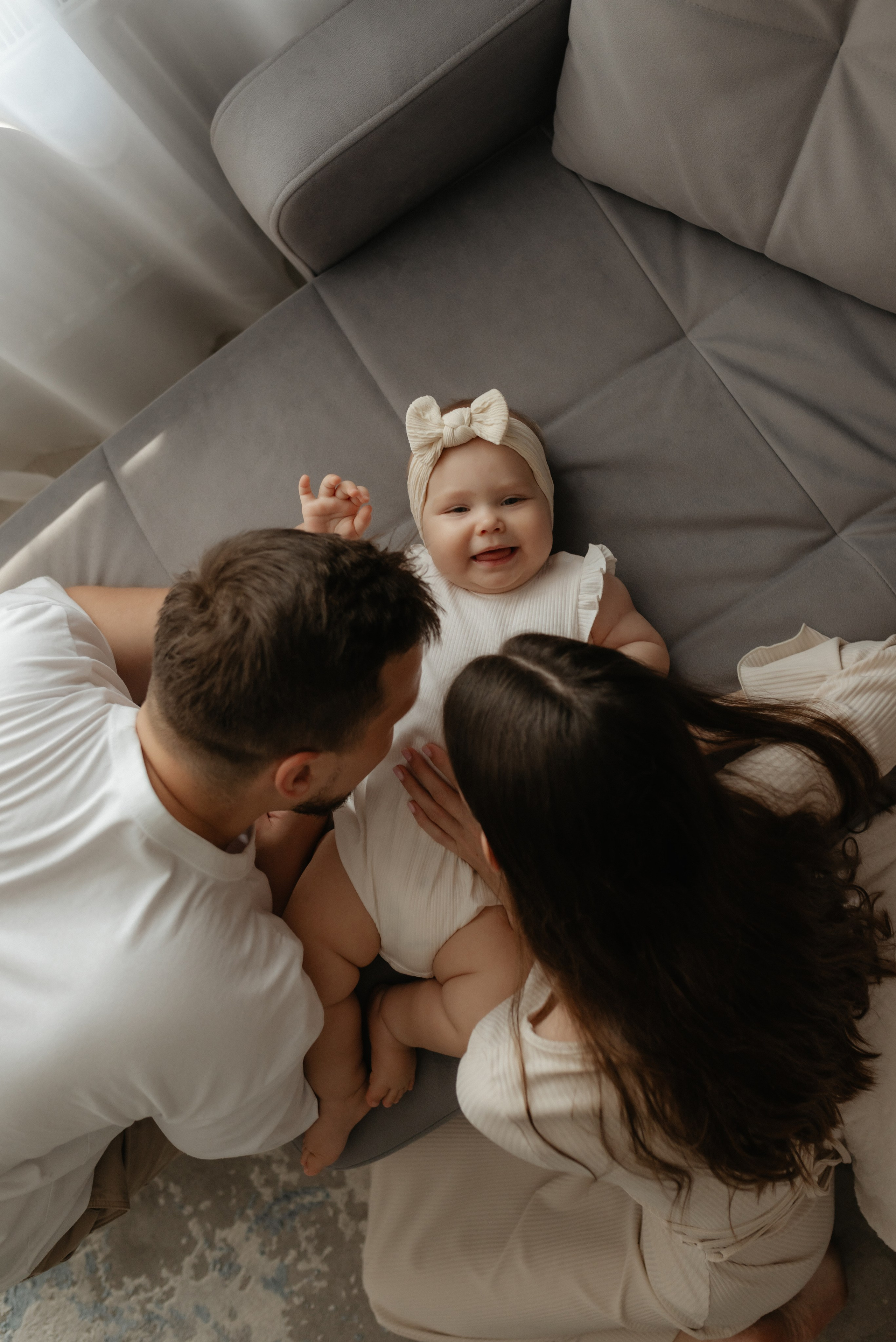 Семейная фотосессия дома. Семейный и портретный фотограф Нижний Новгород