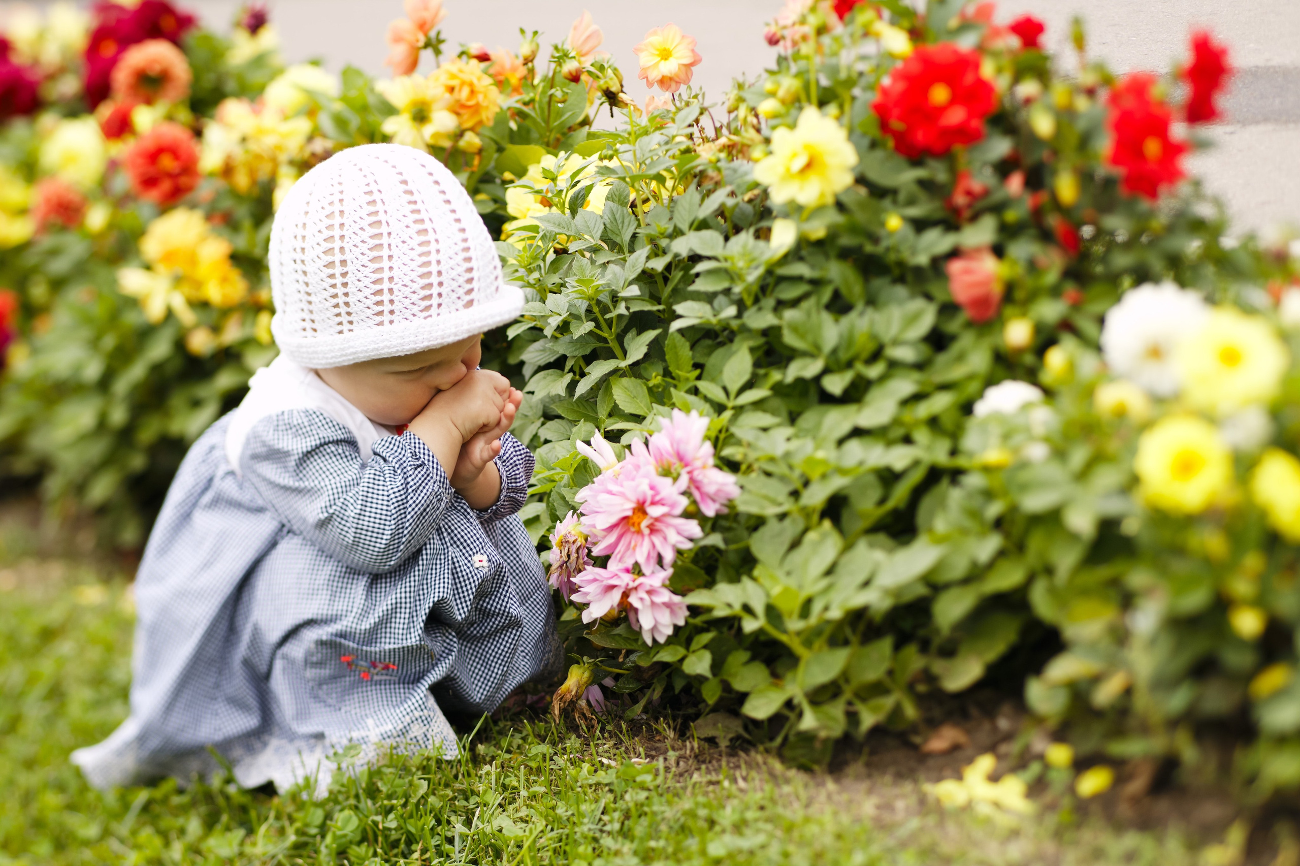 Прогулка малышки с мамой в парке. Фотографы в Москве Светлана Устинова и Сергей Грачев