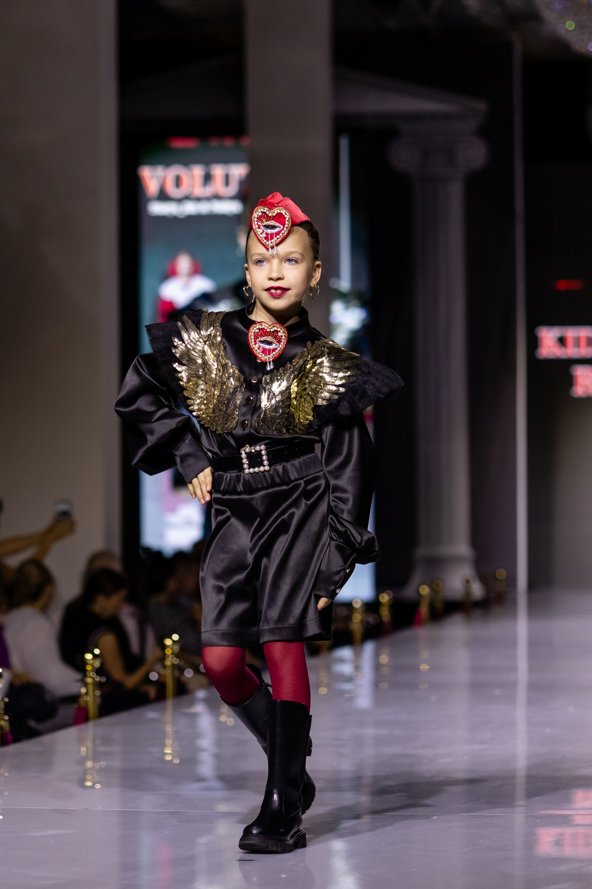 ESTET FASHION WEEK (KIDs REVOLUTION). Свадебный фотограф Москва