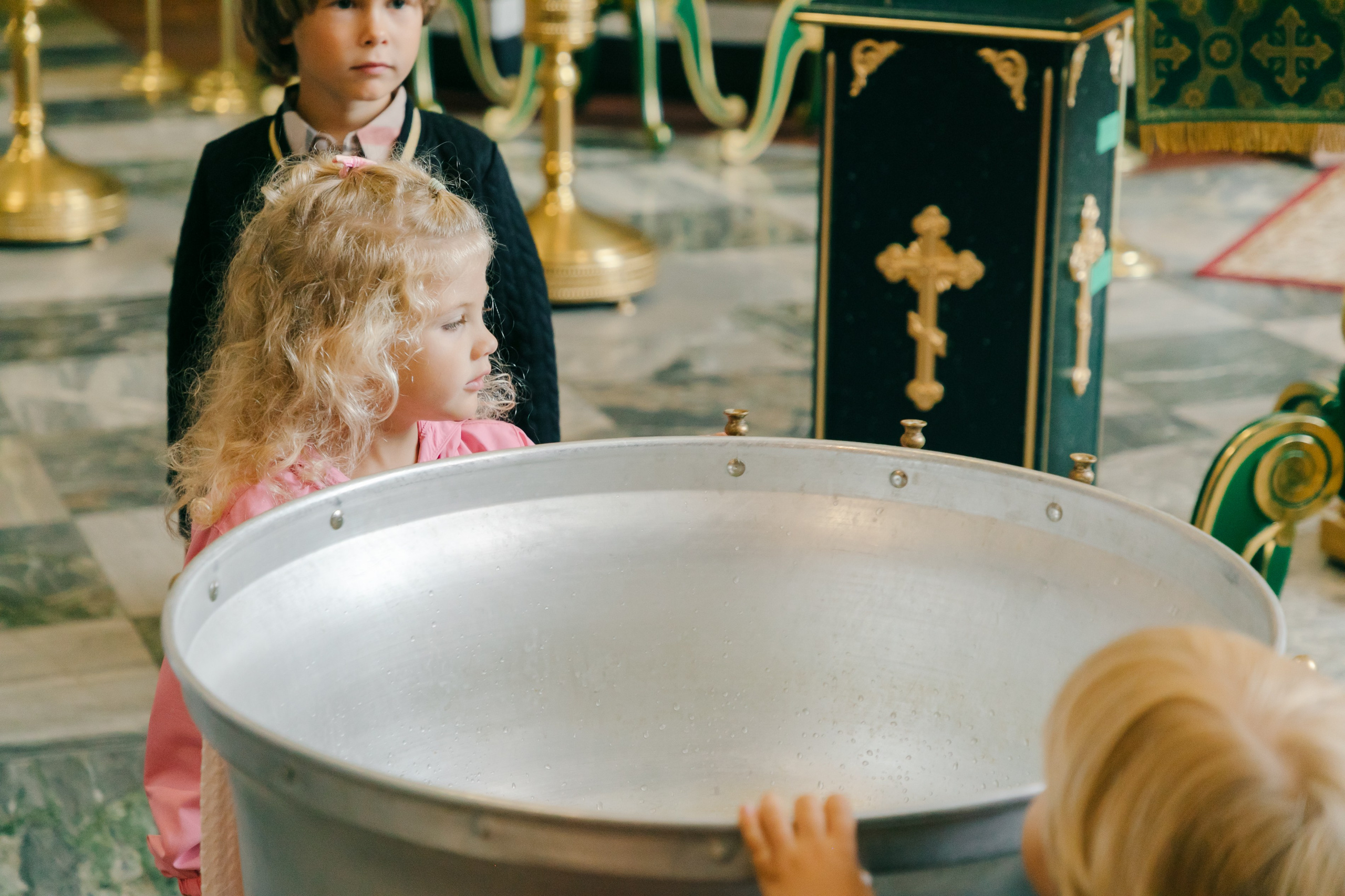 Крещение ребенка в Исаакиевском соборе СПб, крещение в церкви цена, крещение ребенка цена в спб невский район, можно крестить в исаакий, крещение в исаакиевском соборе санкт-петербурга 2023, как и где покрестить ребенка в спб, как записаться на крестины ребенка в исаакиевском соборе, фотограф на