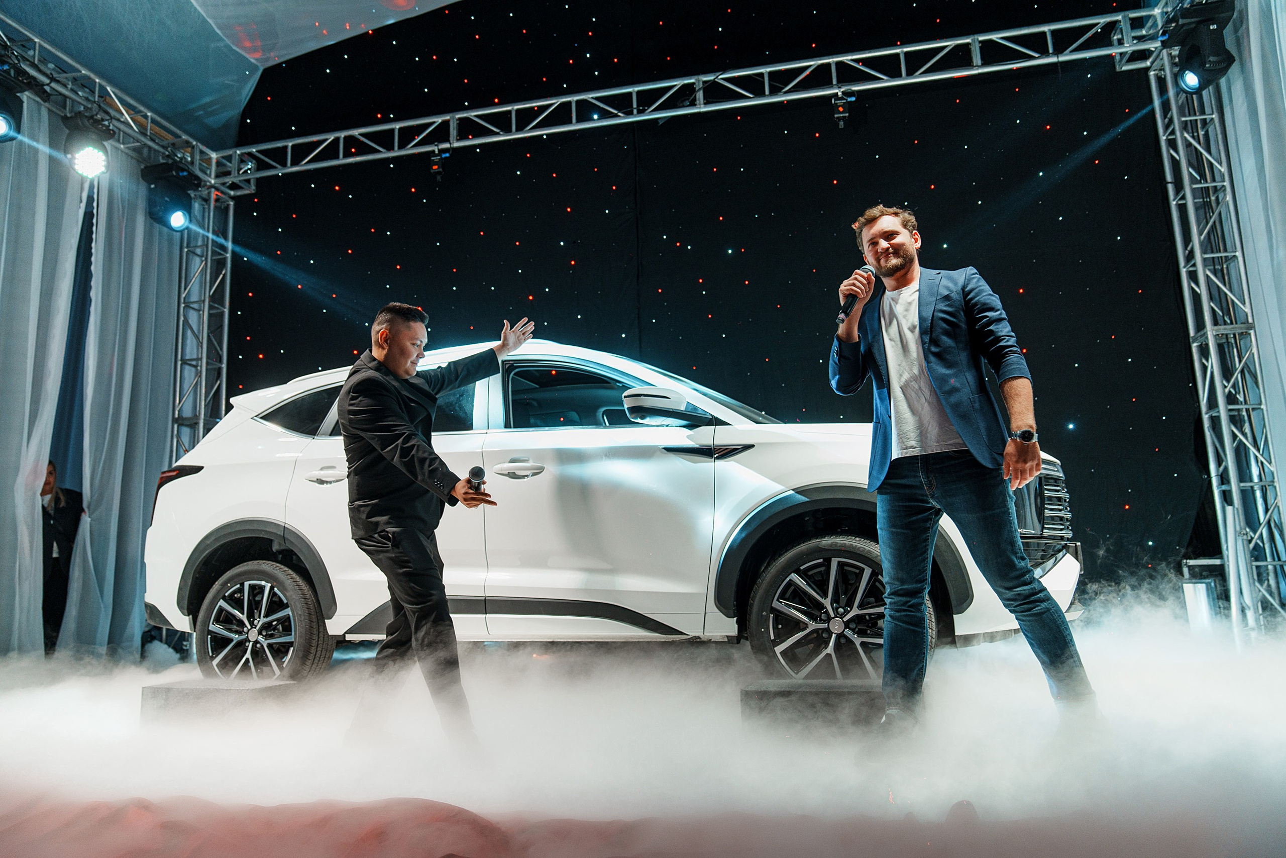 Презентация новой моделей JAC JS8. Фотограф TAULAN_1