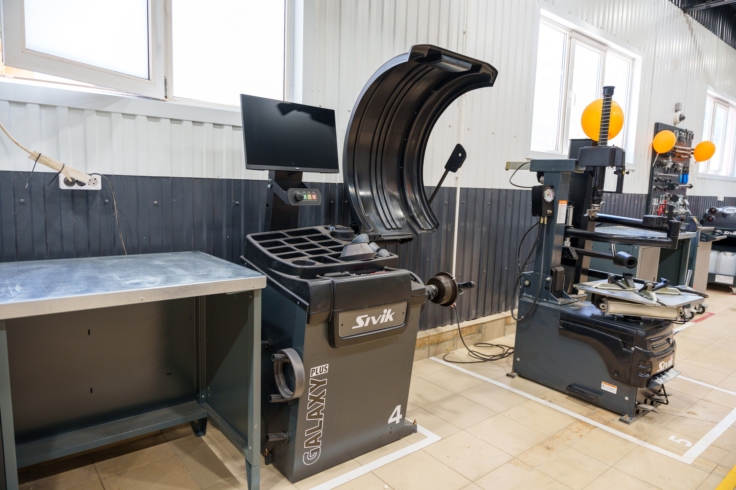 Интерьерная фотосъемка автосервиса Fit Service в Краснодаре — Профессиональная фотосъемка интерьера техцентра в Краснодаресеть СТО. Шедевры для Вас! Фотограф и Видеограф в Краснодаре Пахиев Руслан