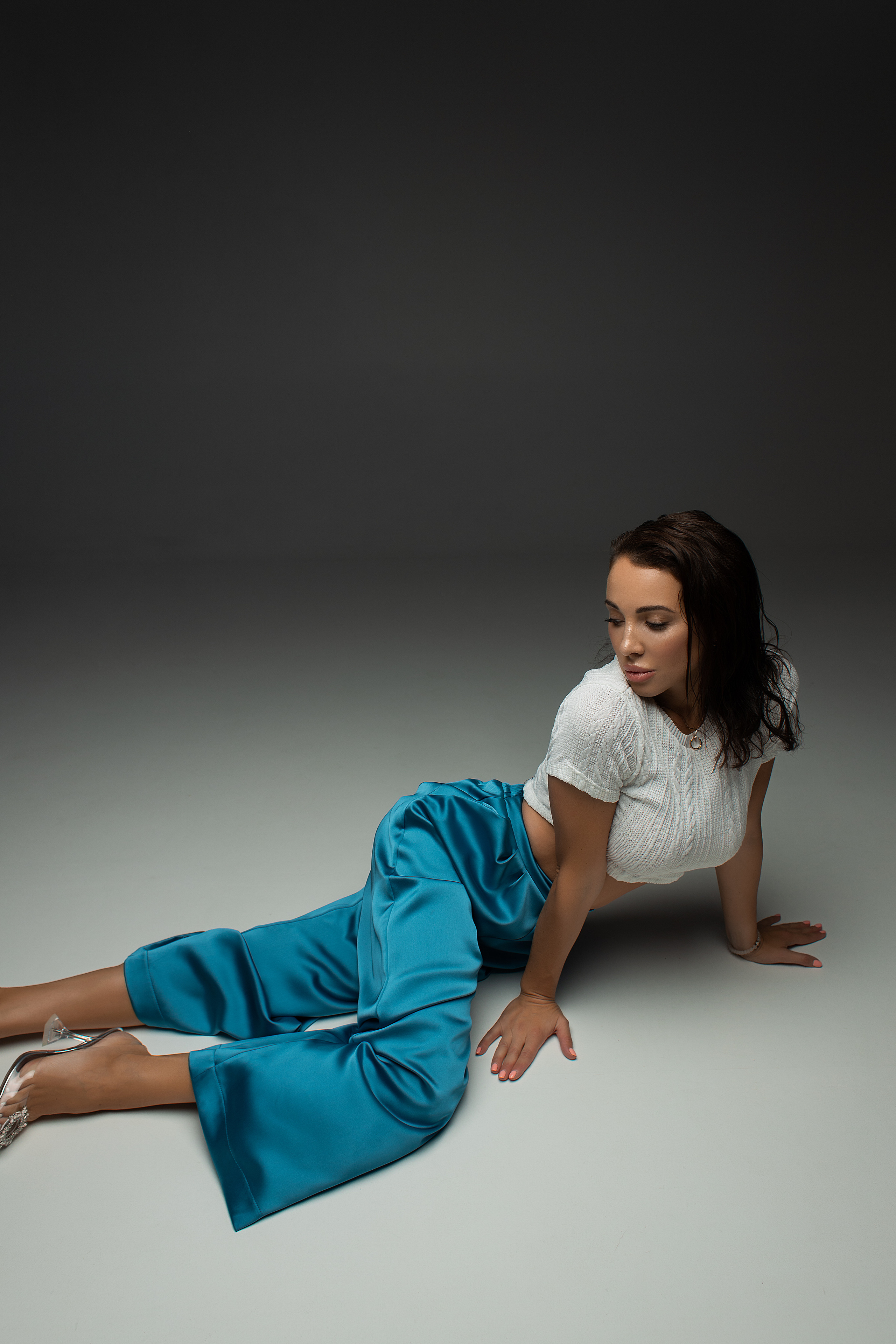 Мария студия Prizma. Женский фотограф в Екатеринбурге Марина Логинова