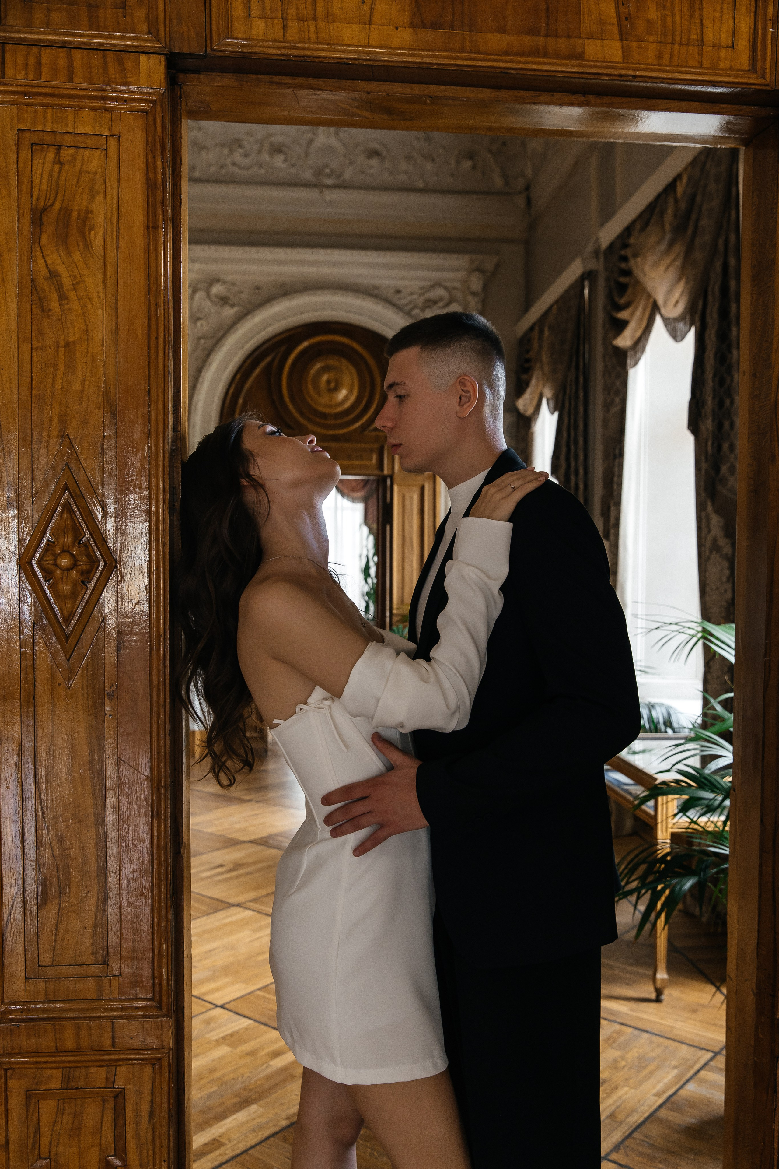 Даниил и Анастасия. Свадебная фотосессия в Библиотеке-читальне им. А. С. Пушкина. Фотограф и видеограф Анна Домашенко