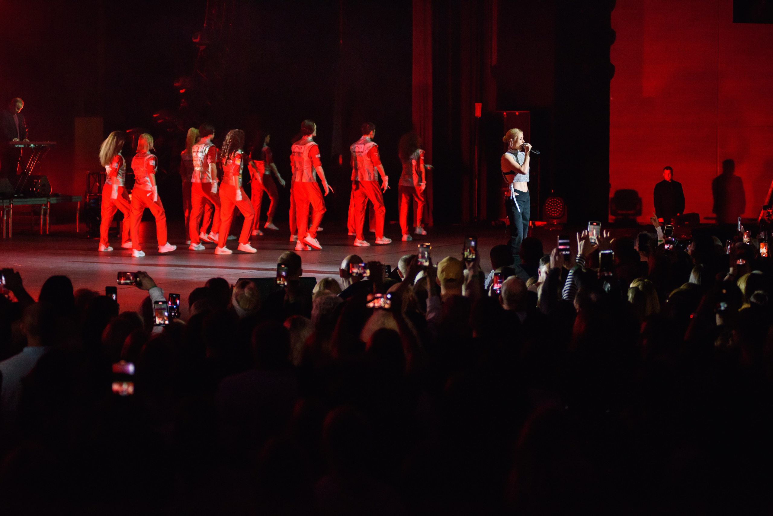 Дискотека 80-90-2000х — «Имена на все времена», Крокус Сити Холл. Бренд-фотограф для экспертов и блогеров в Москве Влада Горбовская