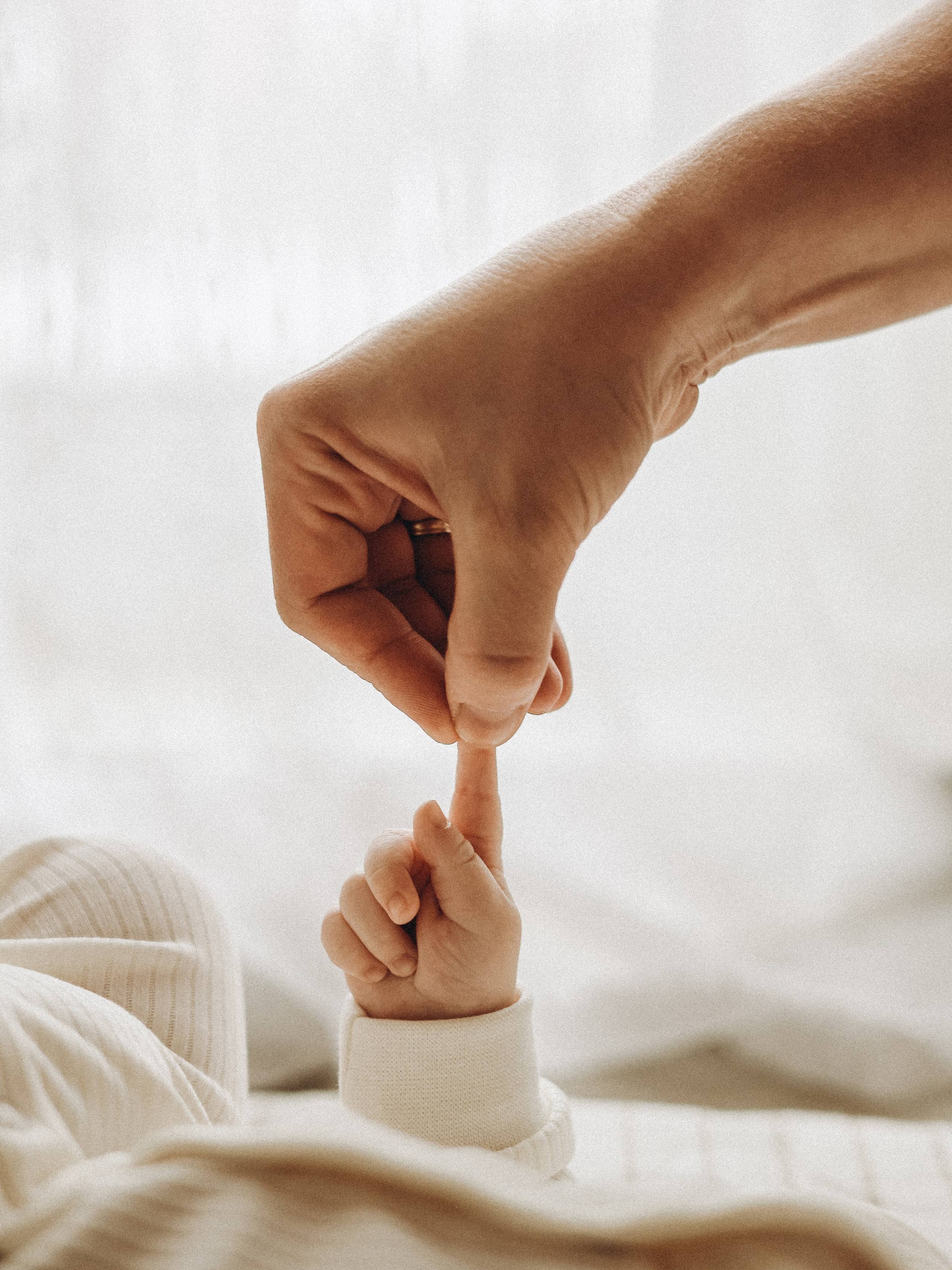 Семейная фотосессия с малышом, с новорожденным, фотосессия в Екатеринбурге, фотосессия в доме, домашняя фотосессия в стиле лайф, фотосессия. Семейный и детский фотограф в  г. Екатеринбурге Холодова Юлия