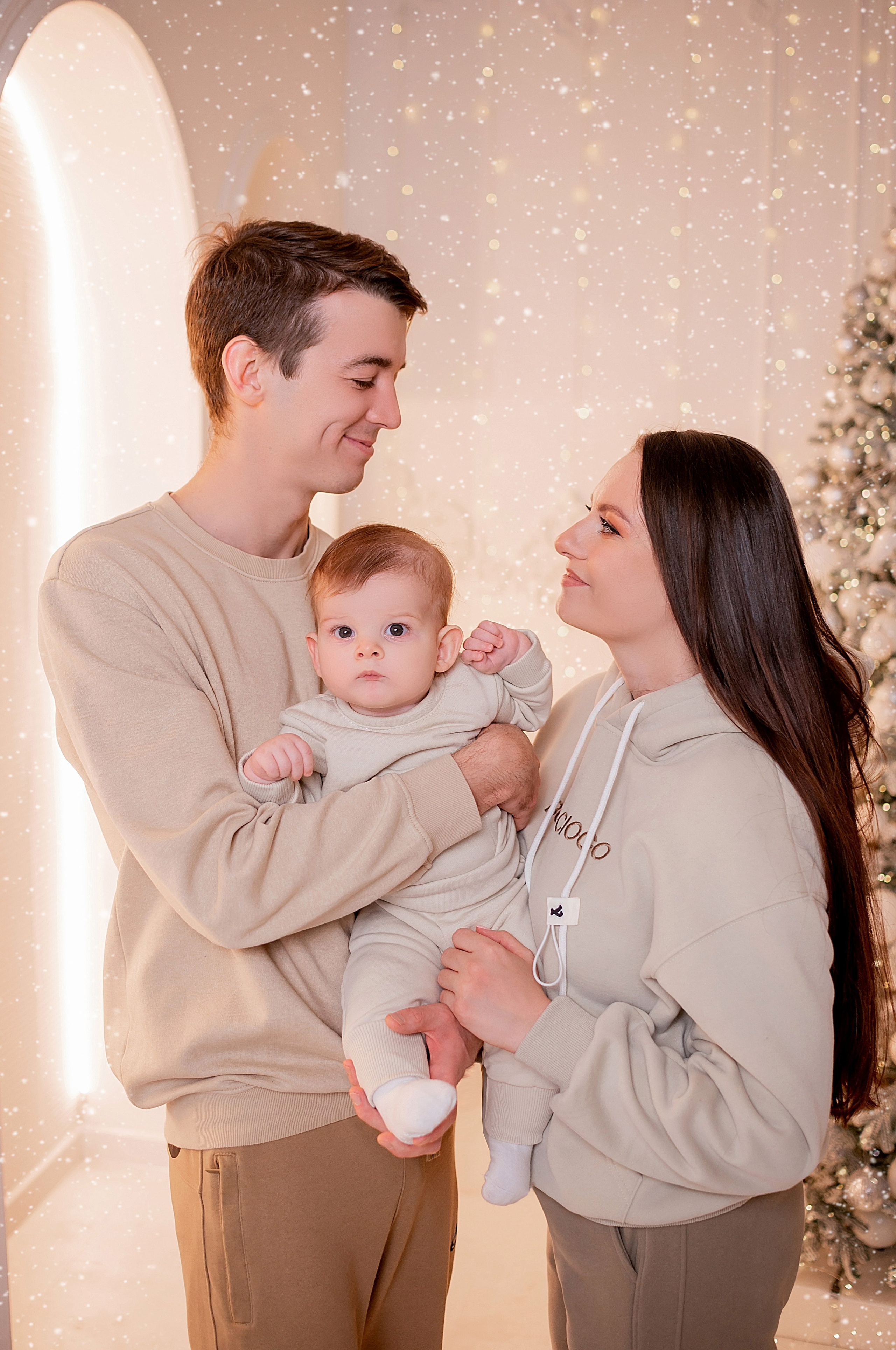 Новогодняя семейная фотосессия в Краснодаре 2023-2024. Фотограф новорожденных Краснодар Малышенко Надежда