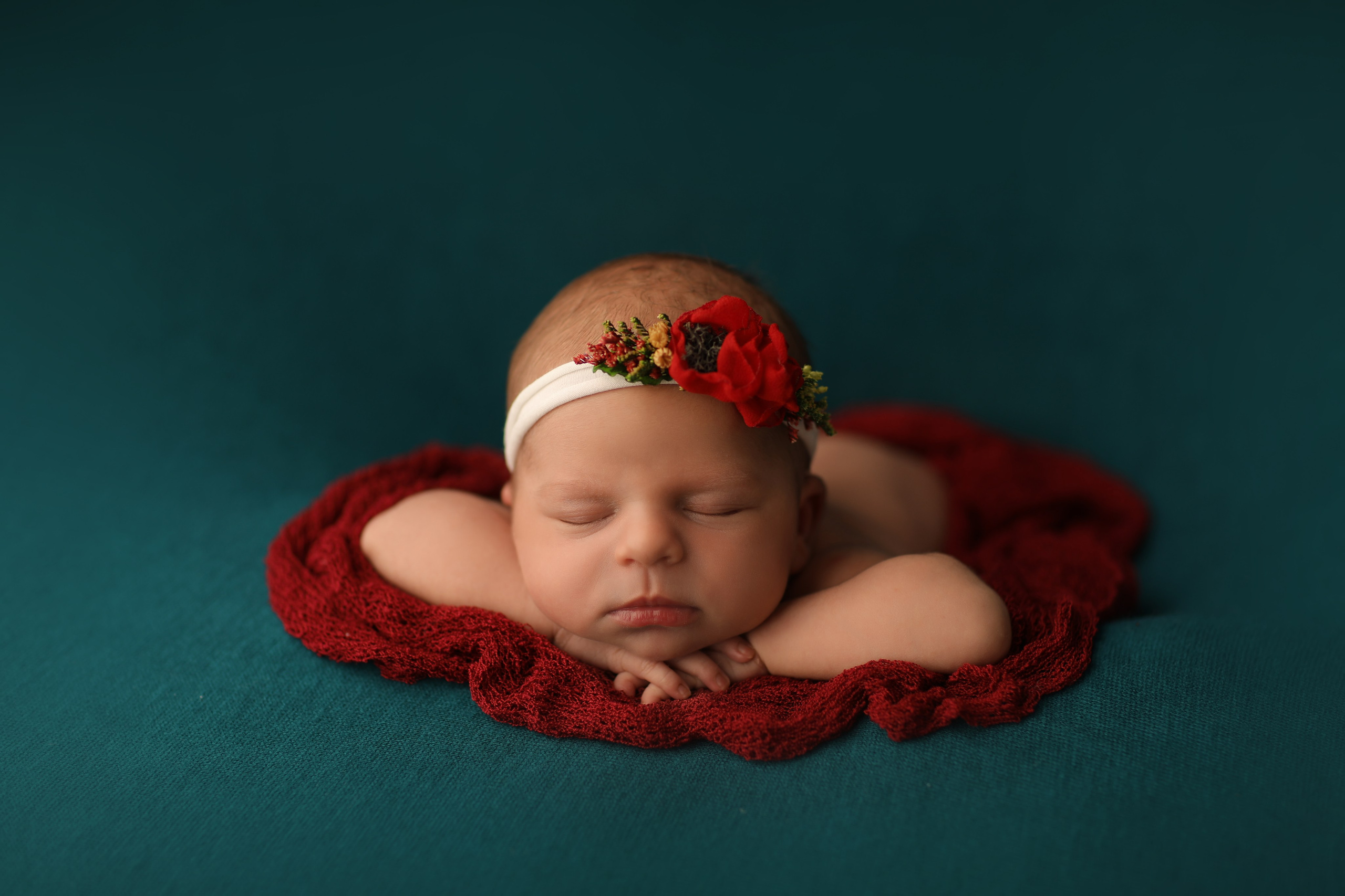 PH @anna_molodykh_newborn.almaty. Retoucher Aleksmokh