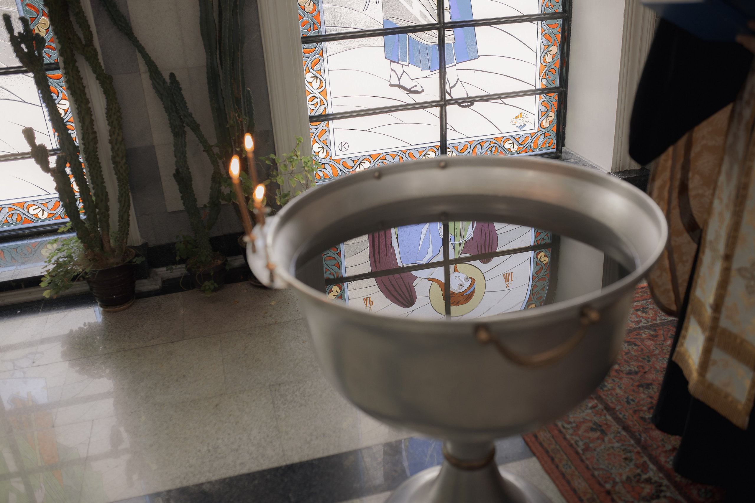 Купель в церкви на Госпитальном перед крещением ребенка