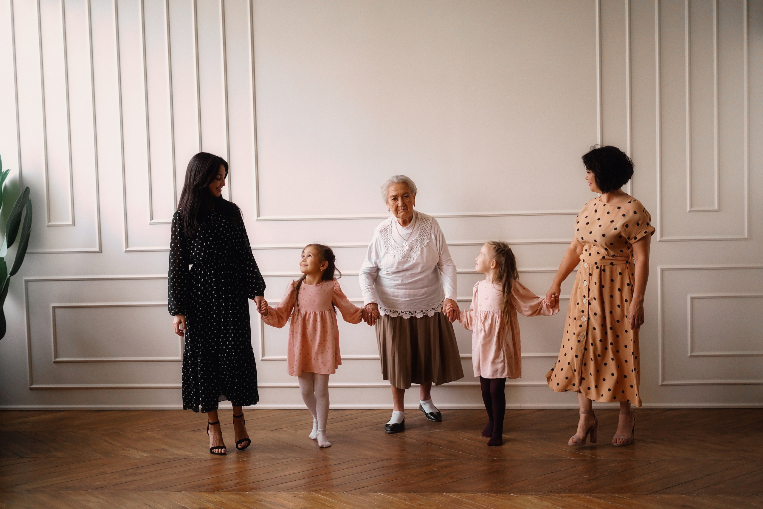 Нина Арина Нелли и николь. Фотограф Валерия Крахмалева