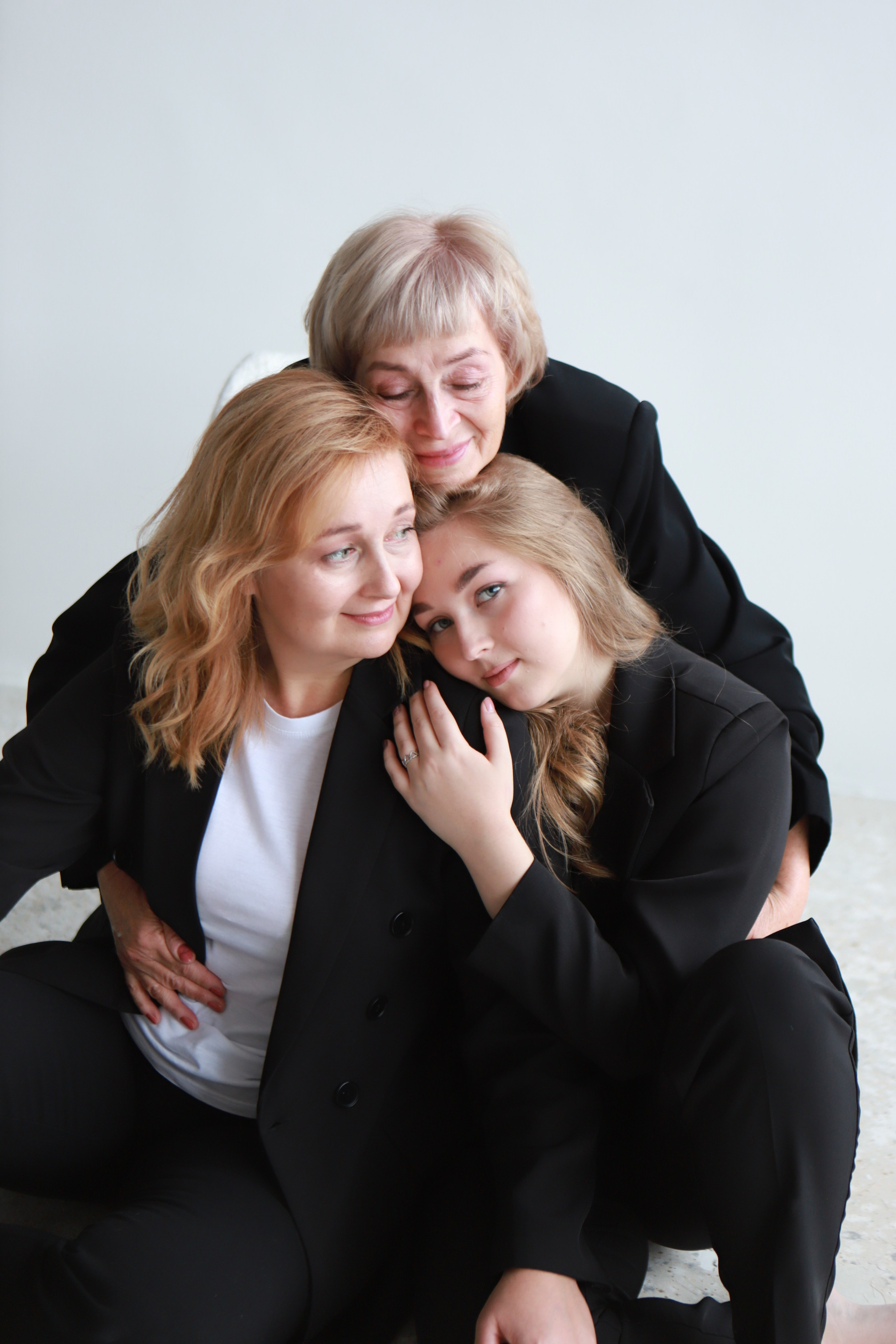 Семейная фотосессия - Трогательная съемка трех поколений. Семейный и женский фотограф Кемерово Мария Степ