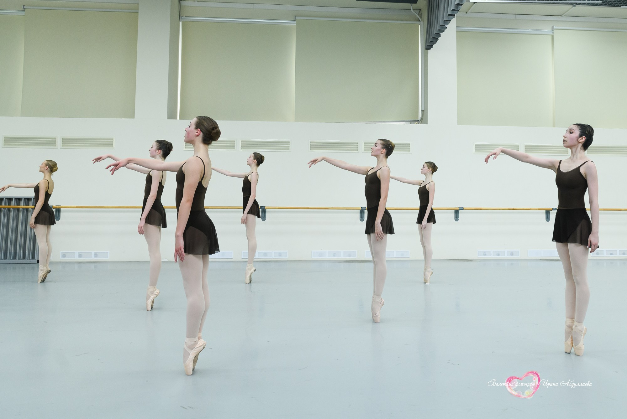 Госэкзамен выпускников МГХУ им. Лавровского — Девочки — 2025 г