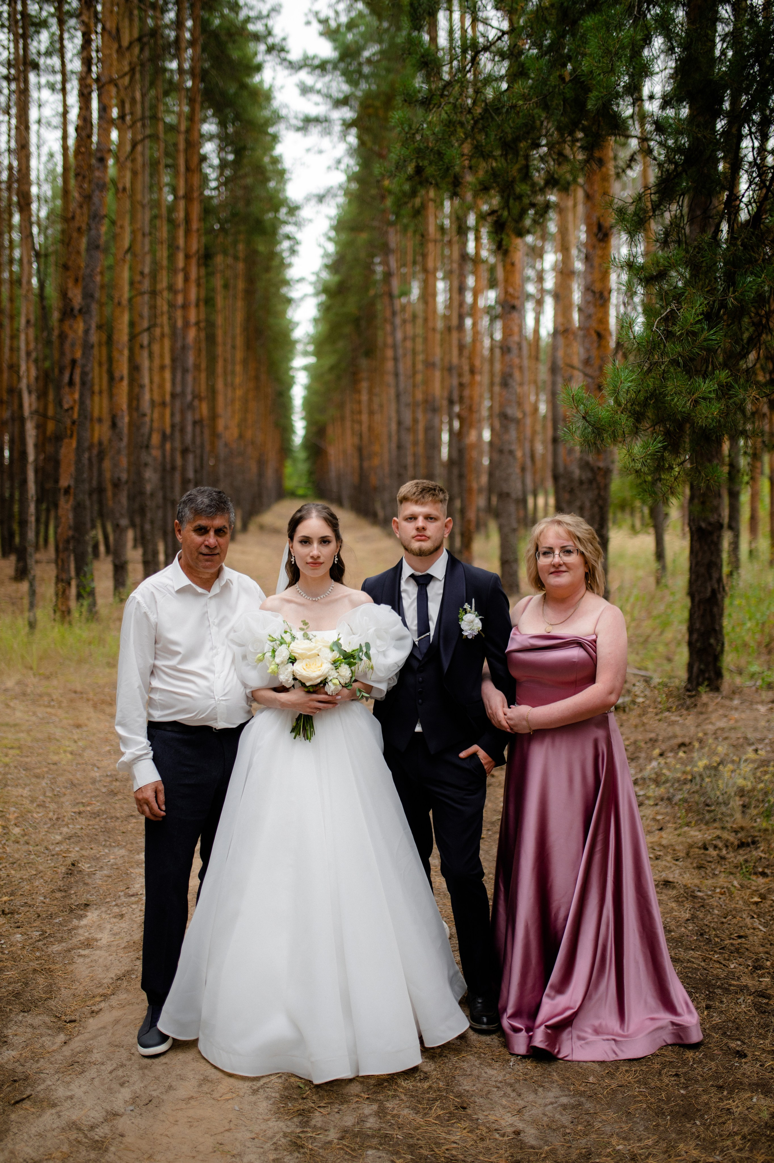 Дмитрий и Анастасия 09.08.25 Свадебный день. Свадебный и семейный фотограф Волгоград Анастасия Садовникова