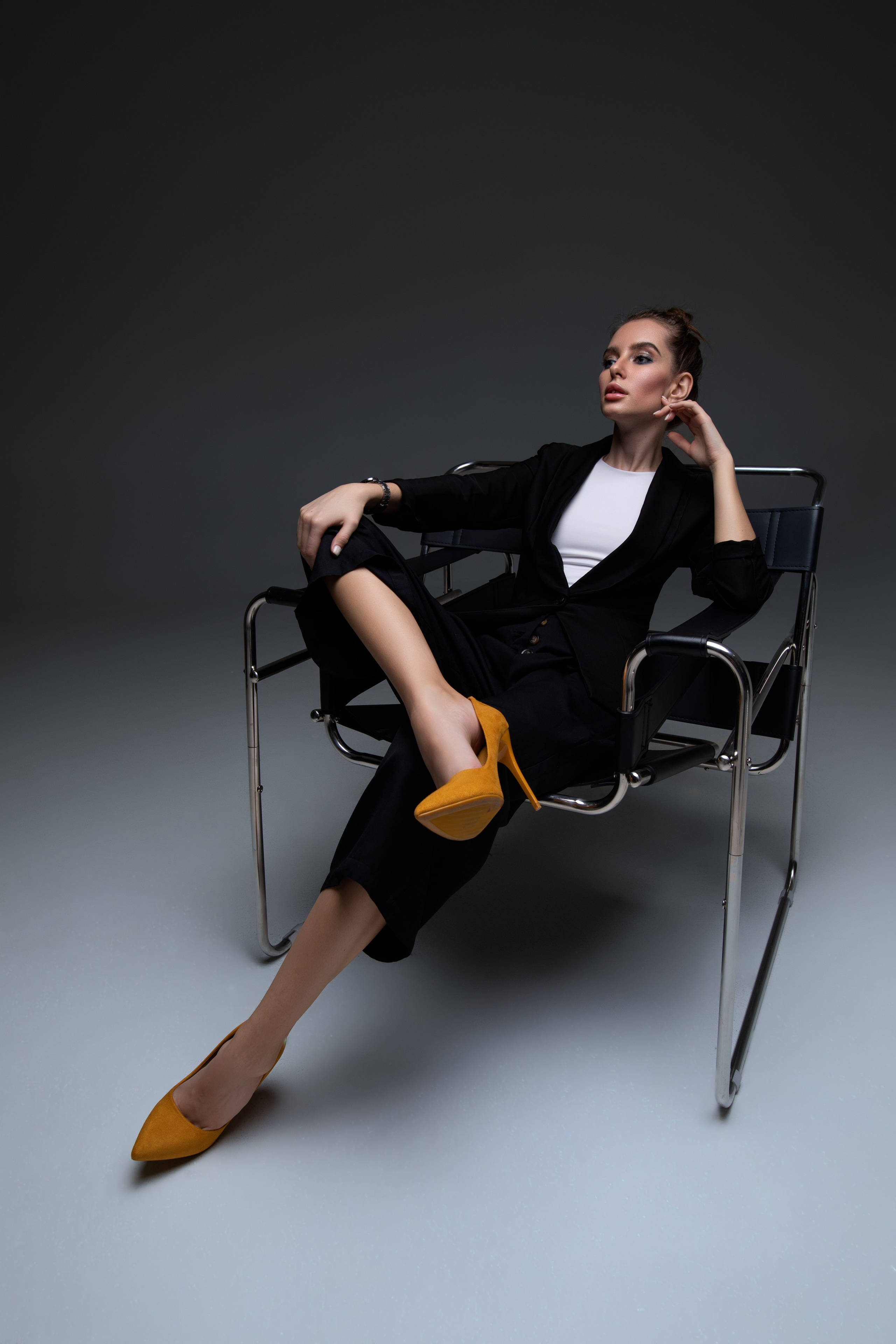 Студийная съемка с Дариной на циклораме в формате для «себя»