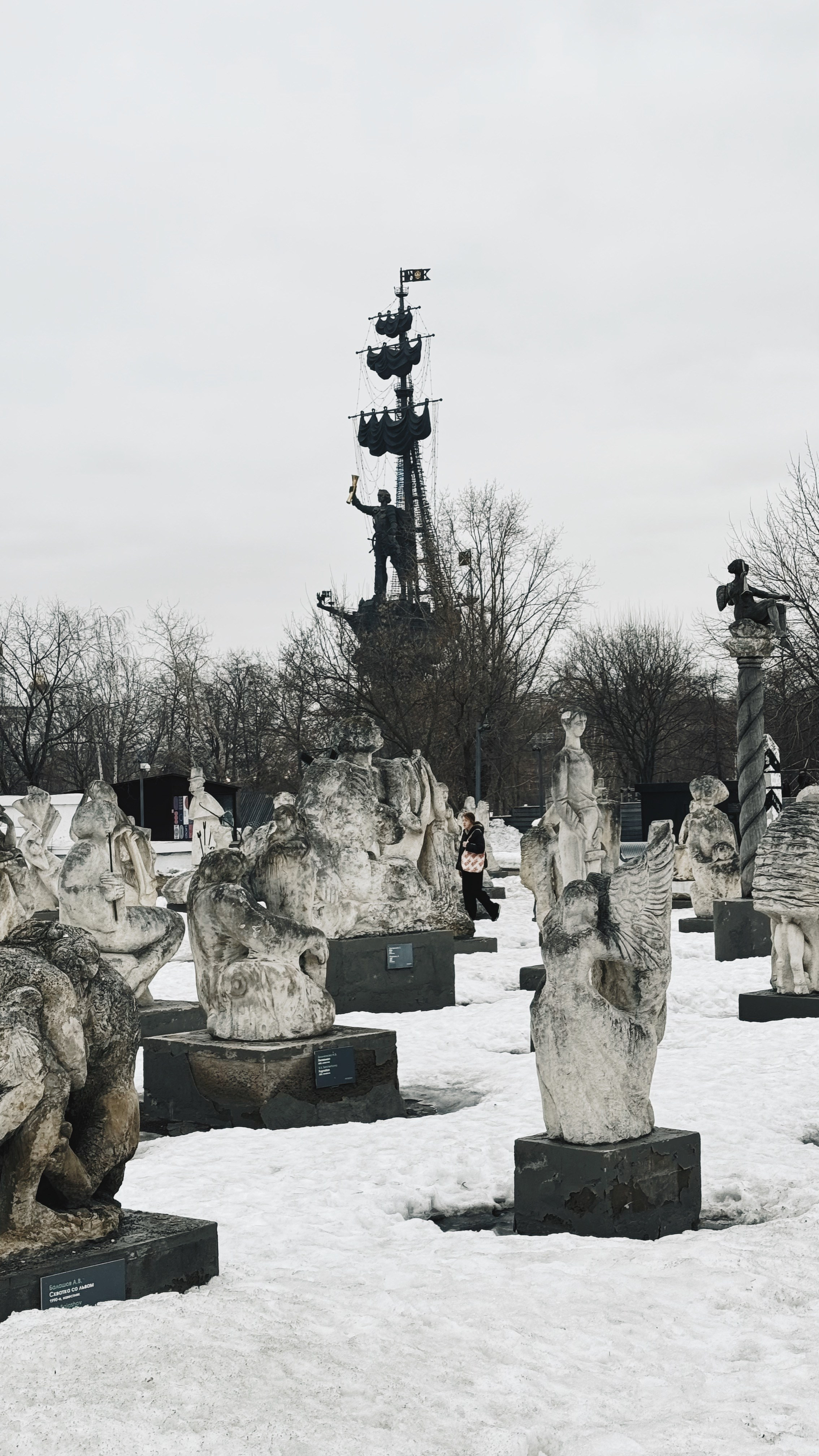 Мобилография. OLGA OLEYNIKOVA Пространство, люди, смыслы