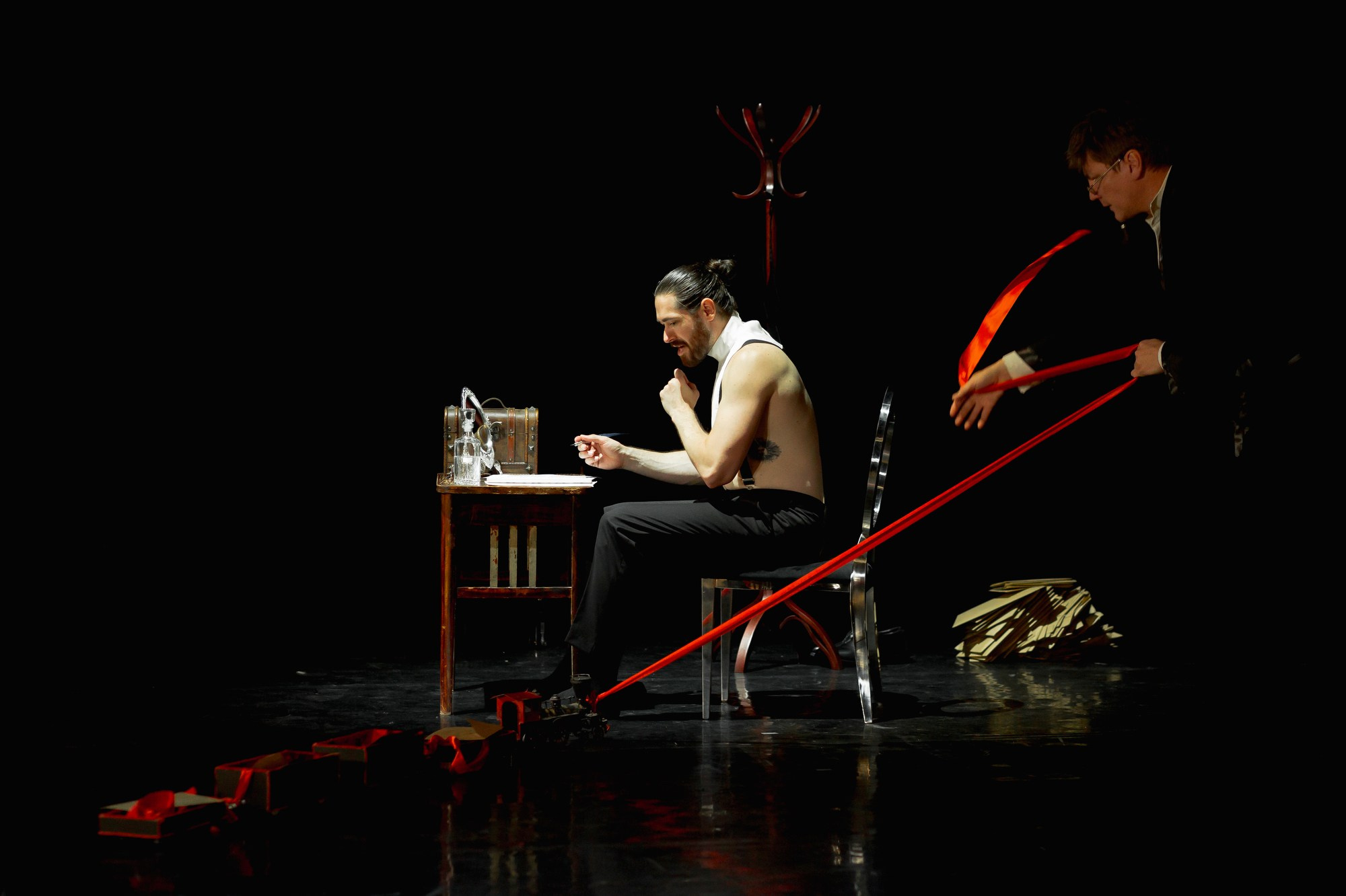 Спектакль Приглушенные голоса в Театре Эрмитажа (+репетиция). Семейный и портретный фотограф в Санкт-Петербурге Андрей Воробьев