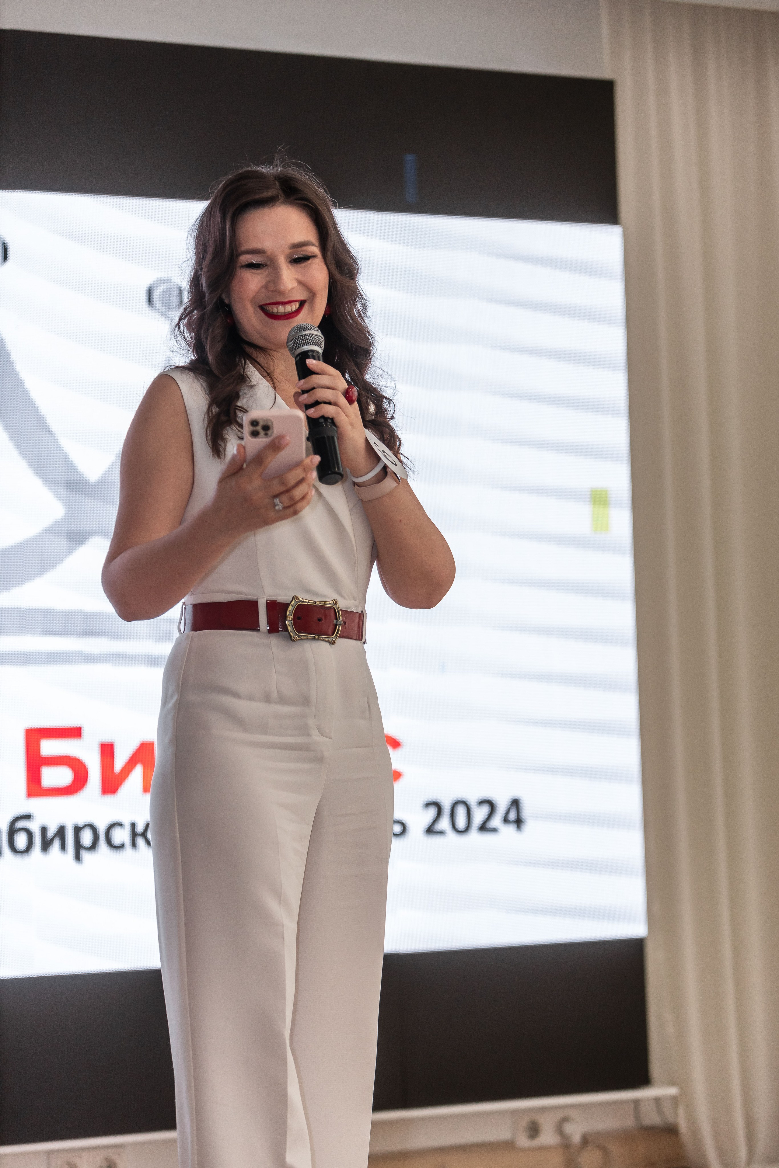 МИССИС БИЗНЕСС 2024. Репортажный фотограф в Новосибирске