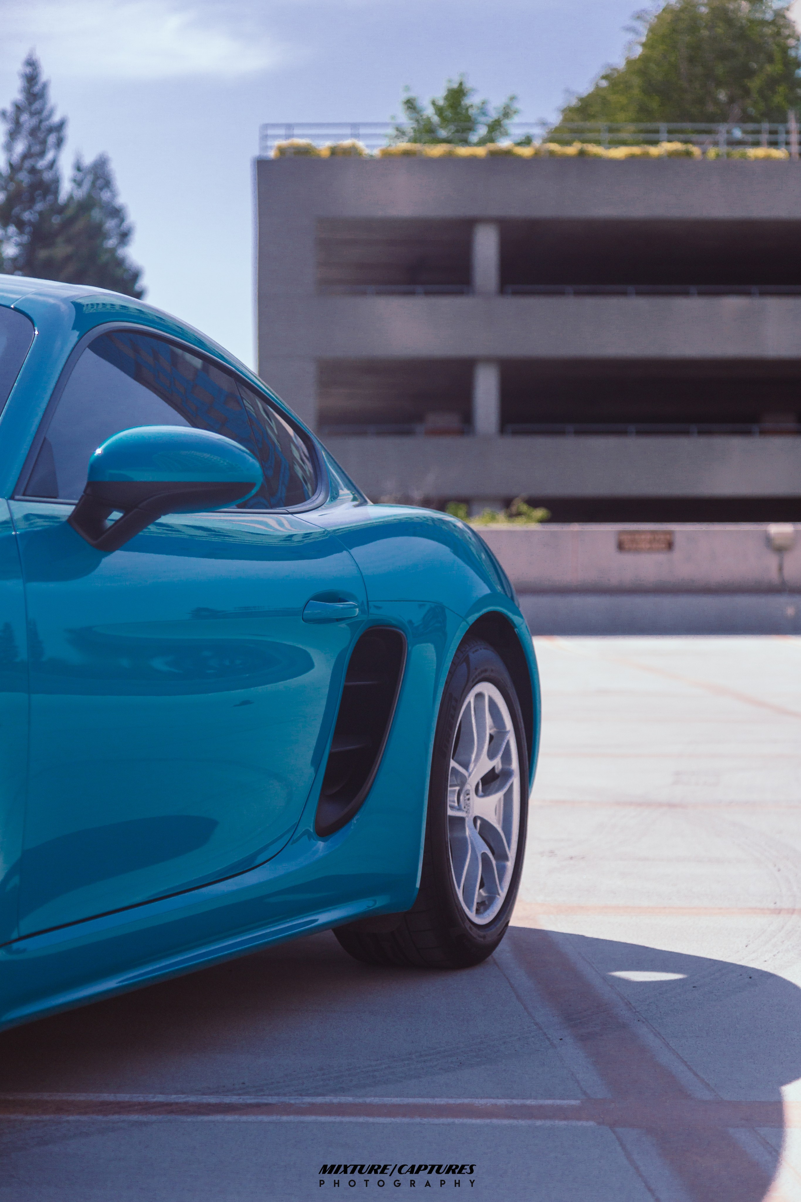 2019 Porsche 718 Cayman. Mixturecaptures