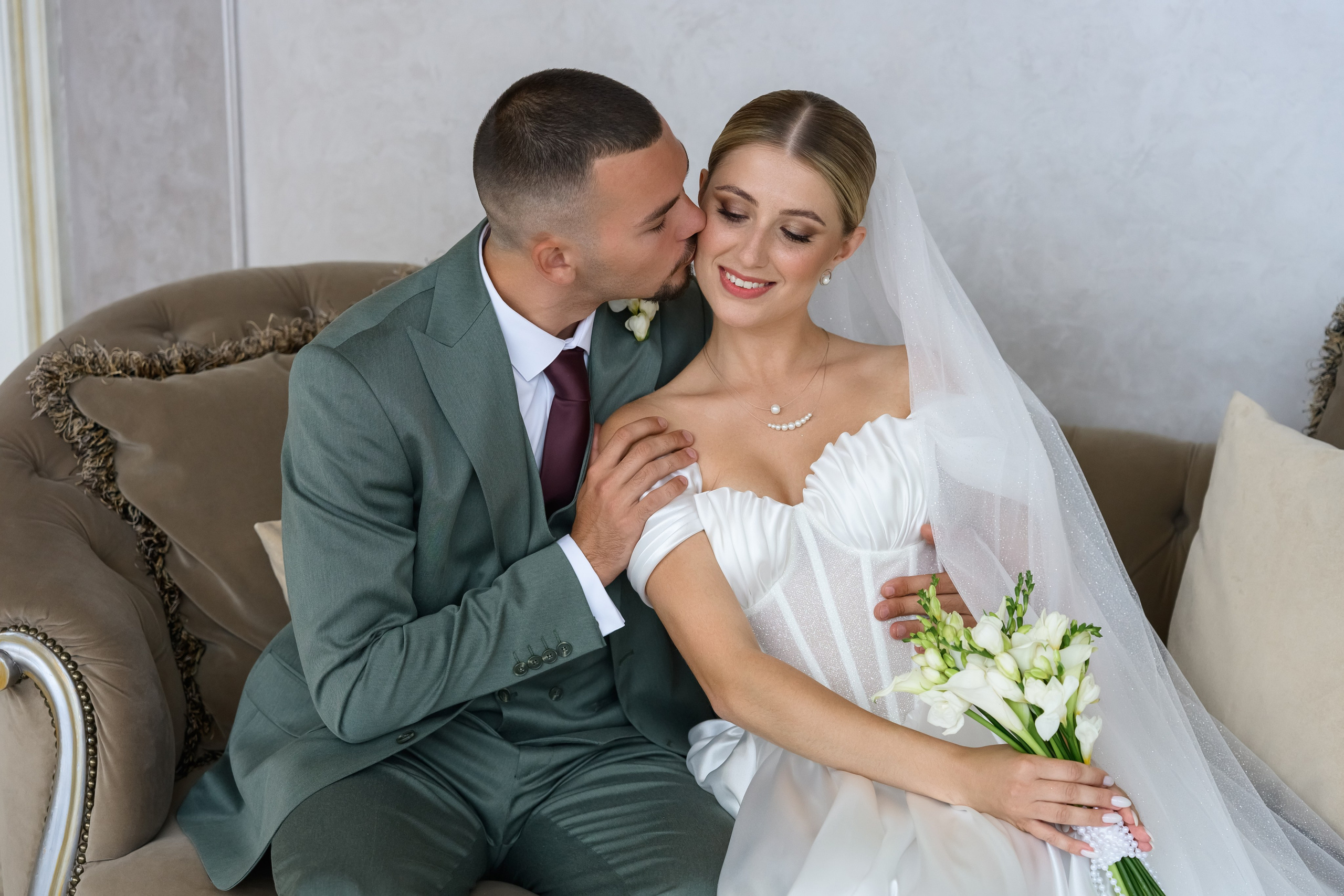 Свадебная фотосессия в отеле «Милан». Свадебный фотограф Москва Юрий Кульман