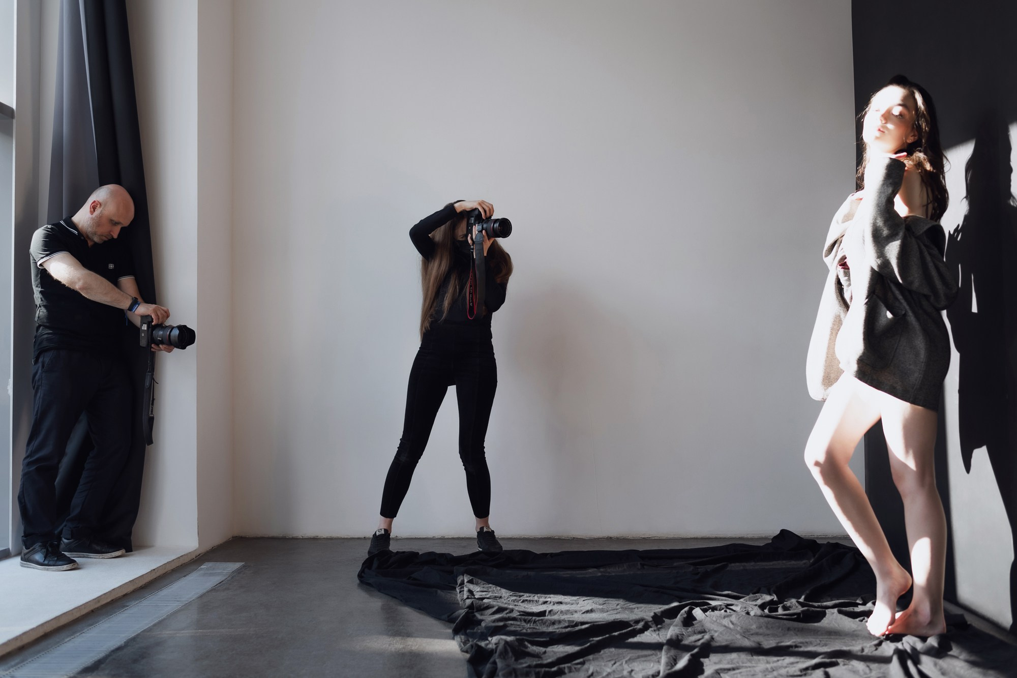 фотографы и модель