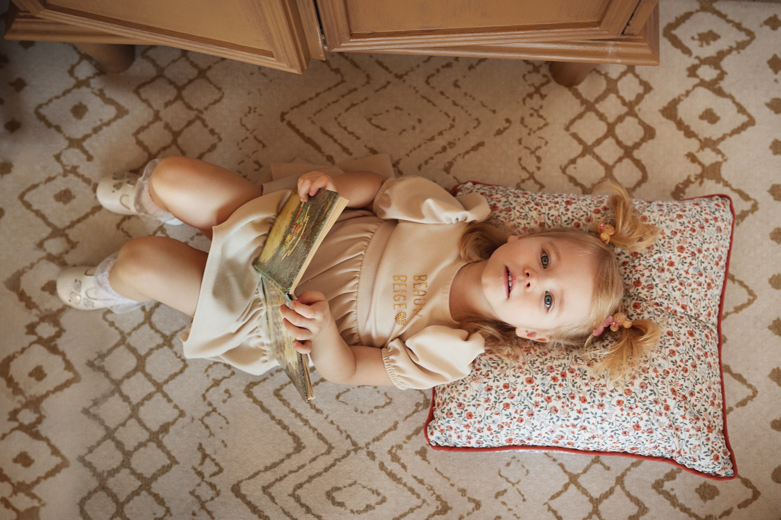 Семейная фотосессия в фотостудии Молоко