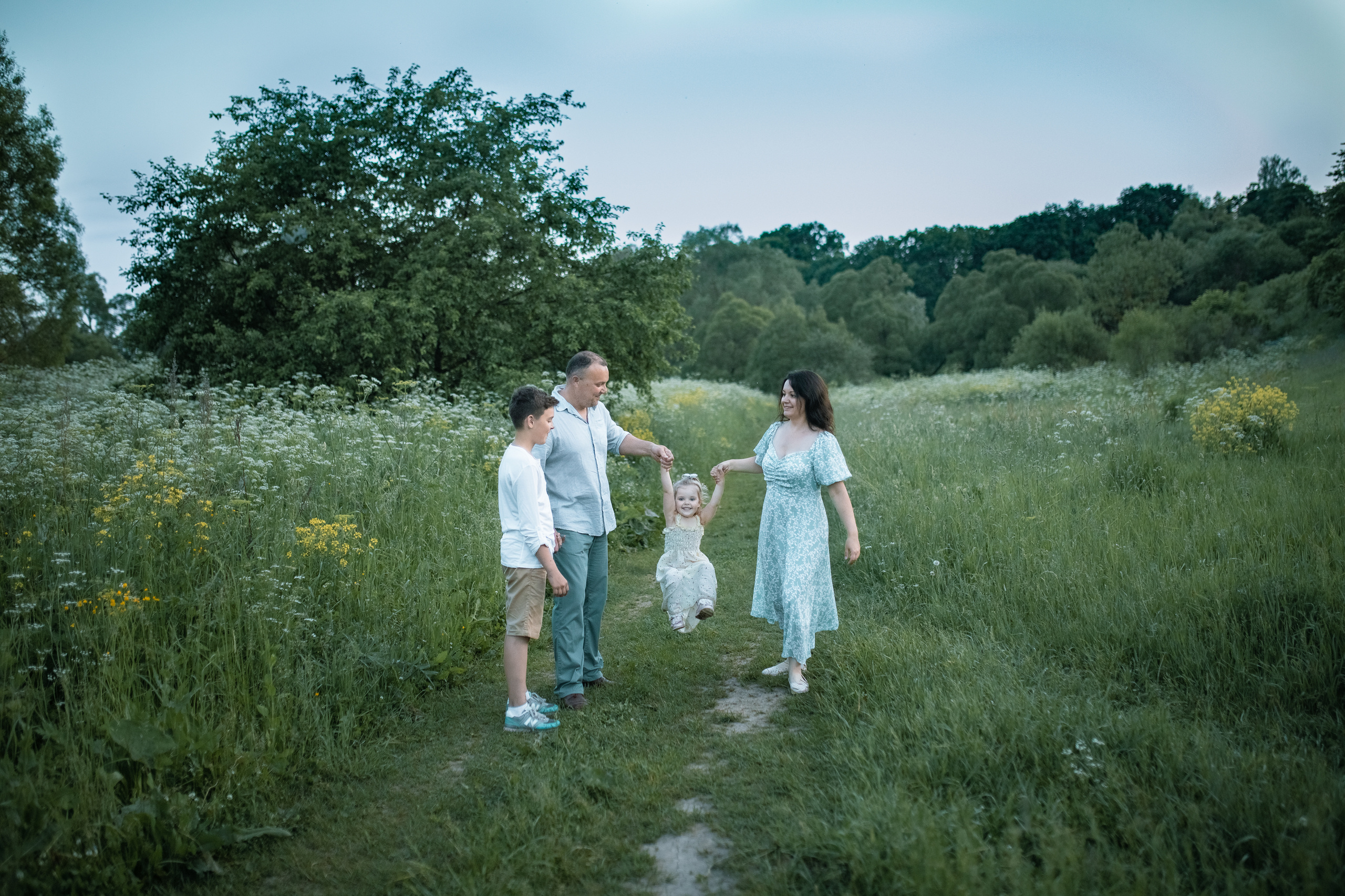 Фотопрогулка для семьи Влада и Юли. Женский семейный фотограф Тула Москва Захарова Анна