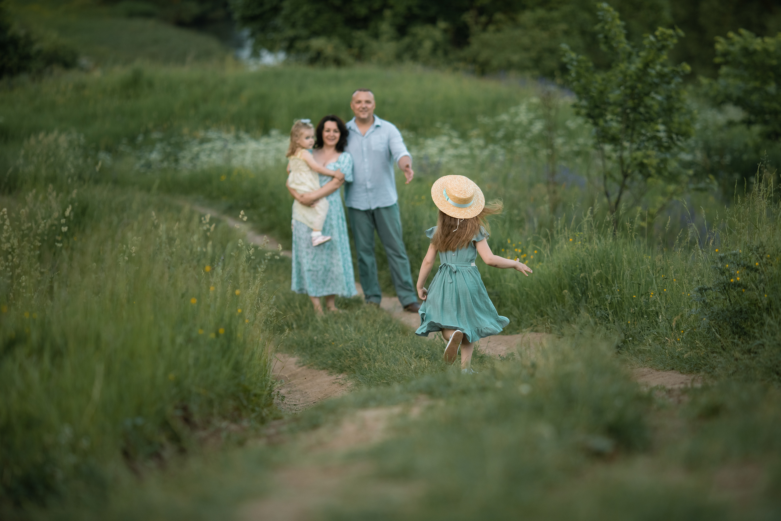 Фотопрогулка для семьи Влада и Юли. Женский семейный фотограф Тула Москва Захарова Анна
