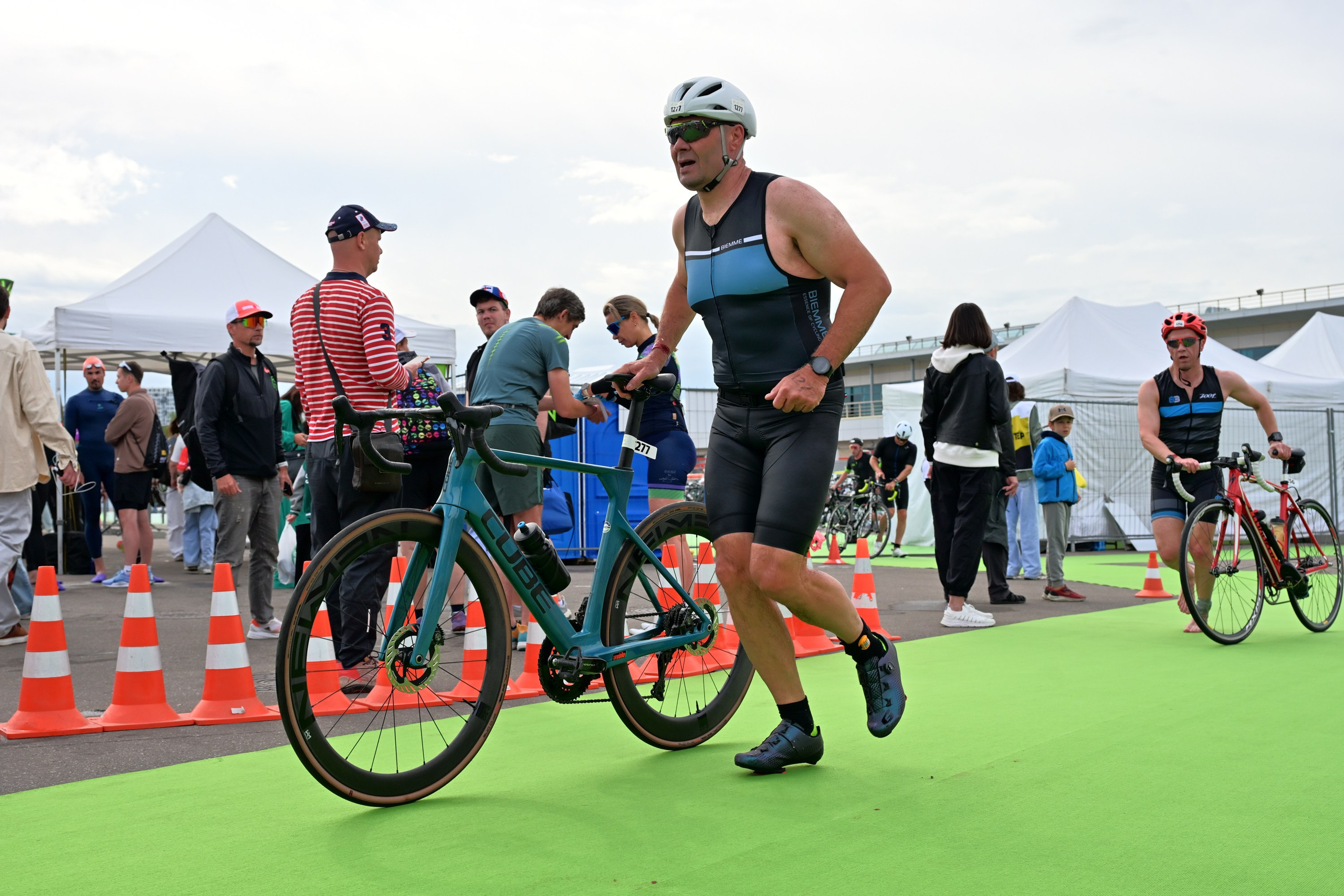 ЛИГА ТРИАТЛОНА & IRONSTAR OLYMPIC 2025. Фотограф Киселев Егор