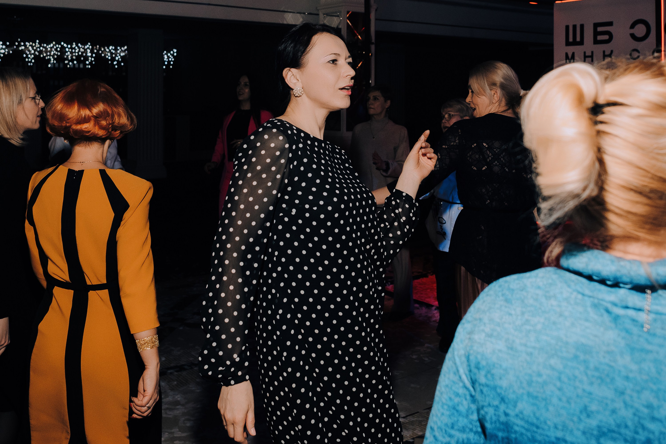 СПЕКТАКЛЬ «ВОЛШЕБНЫЕ ОЧКИ» ОПТИК-ЦЕНТР. Репортажный фотограф Зуев Роман г. Челябинск