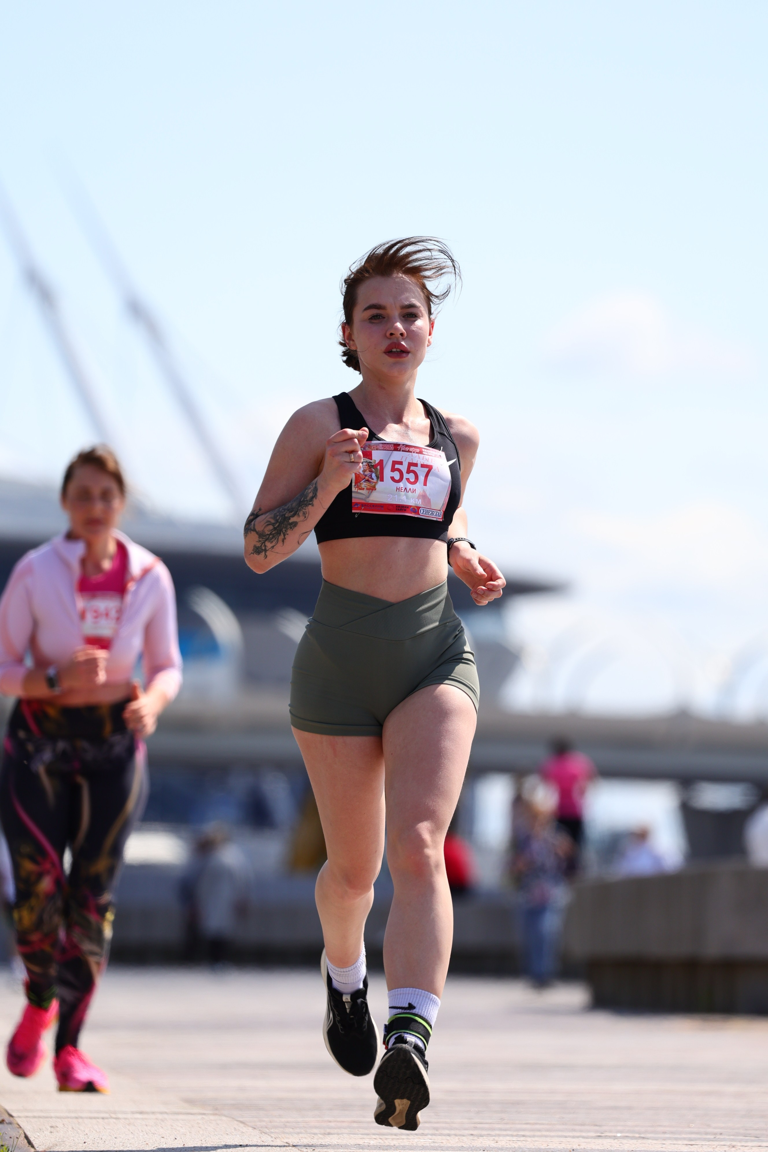 Алые паруса Грифон ран 2025. Спортивный фотограф в Санкт-Петербурге Илья Vacool