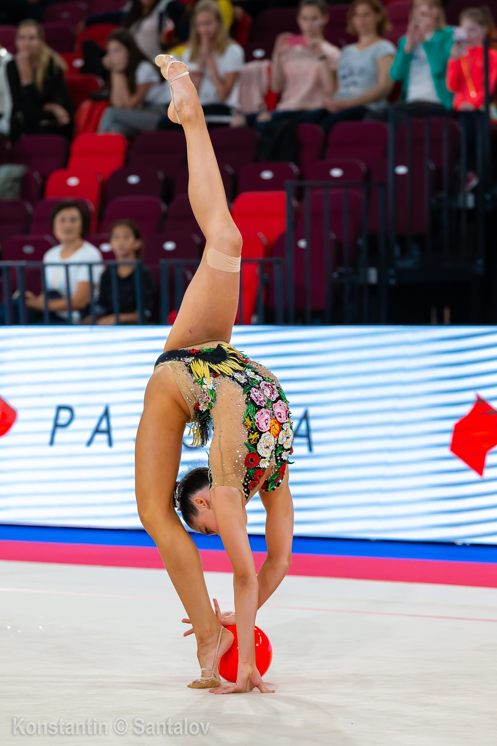I Чемпионат мира среди юниорок, 2019, Москва. GYM-PHOTO. Спорт в кадре