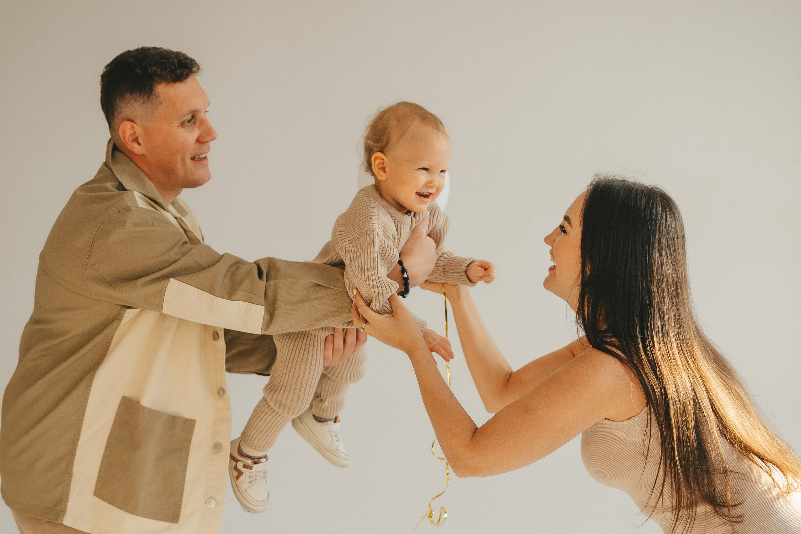 Семейная фотосессия в студии. Семейный и детский фотограф и видеограф в Москве, Дрокина Наталья