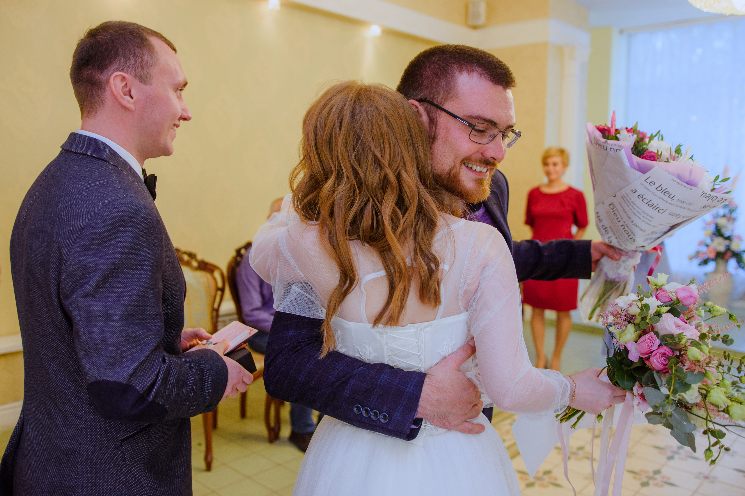 Студийная свадебная съемка молодой пары