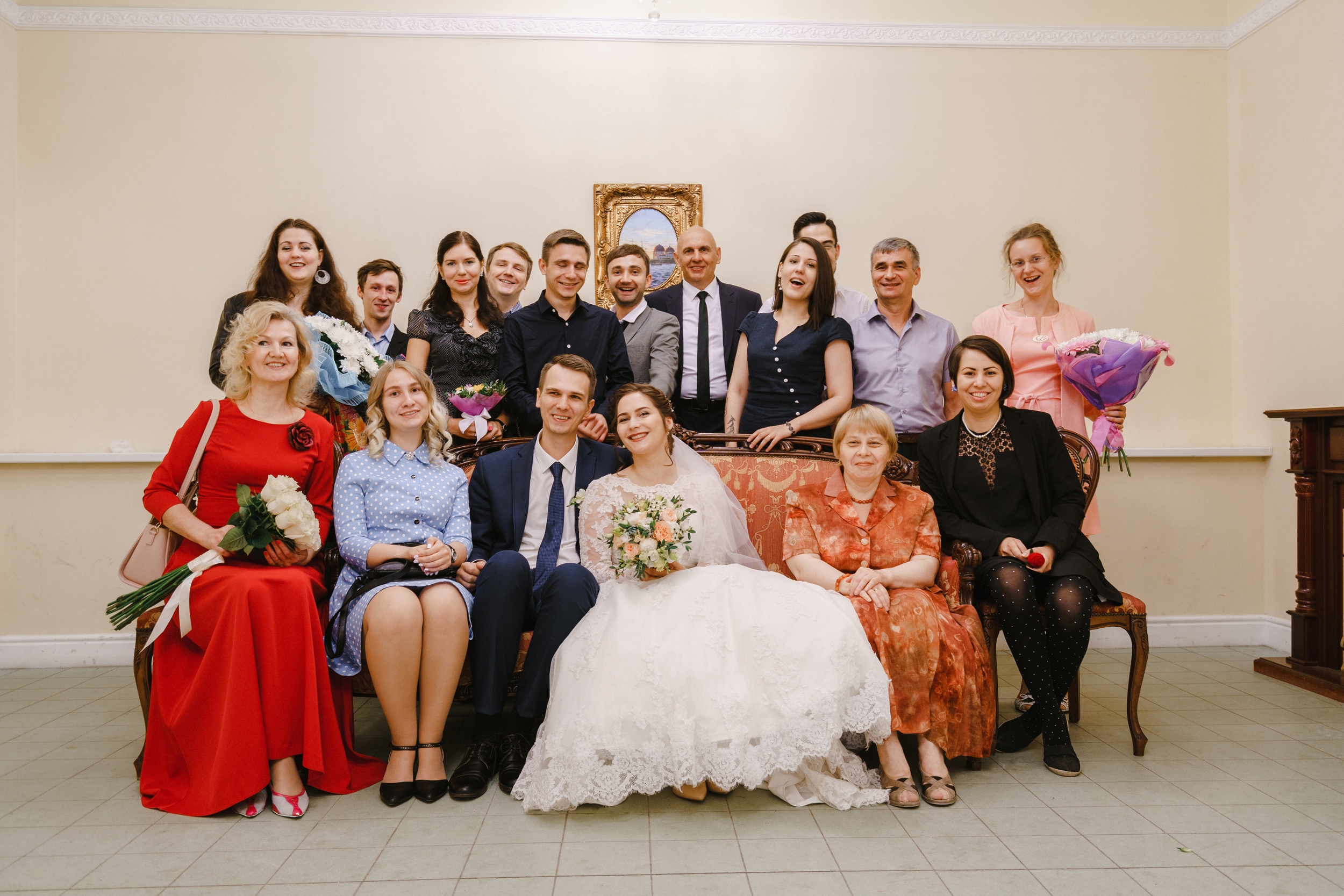 Летняя свадебная съемка красивой пары