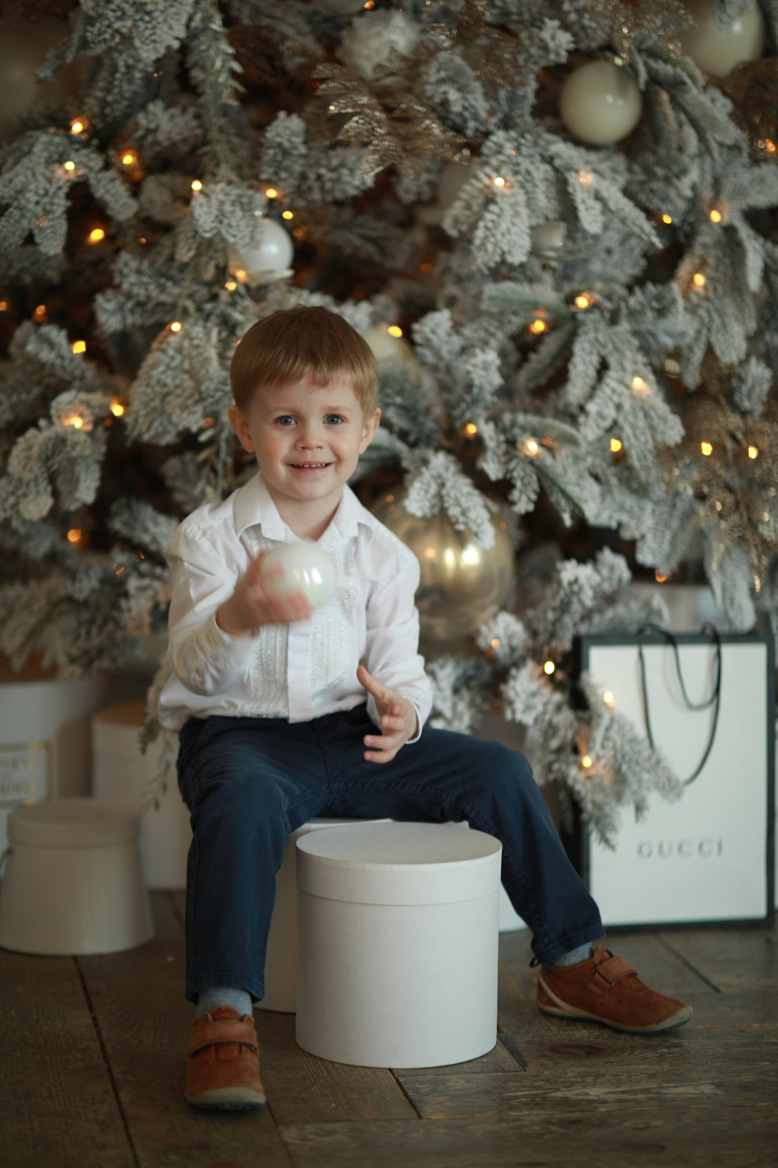 Новый год зал Angels. Фотограф Юлия Рязанова Москва семейный и детский