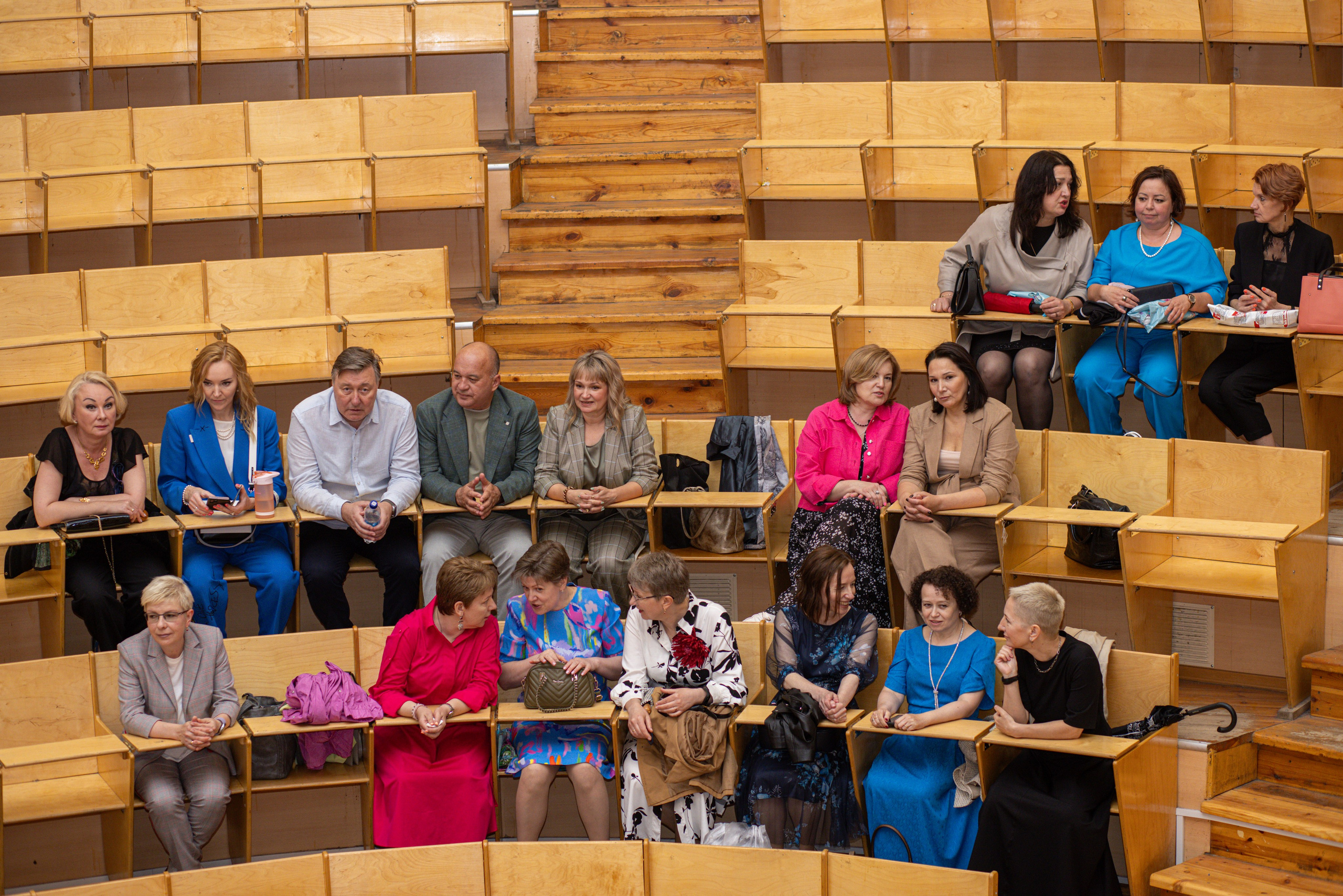 Встреча выпускников. Стоматологи СПб. Семейный фотограф в Вышнем Волочке — Ульяна Иванова | Фотосессии для всей семьи