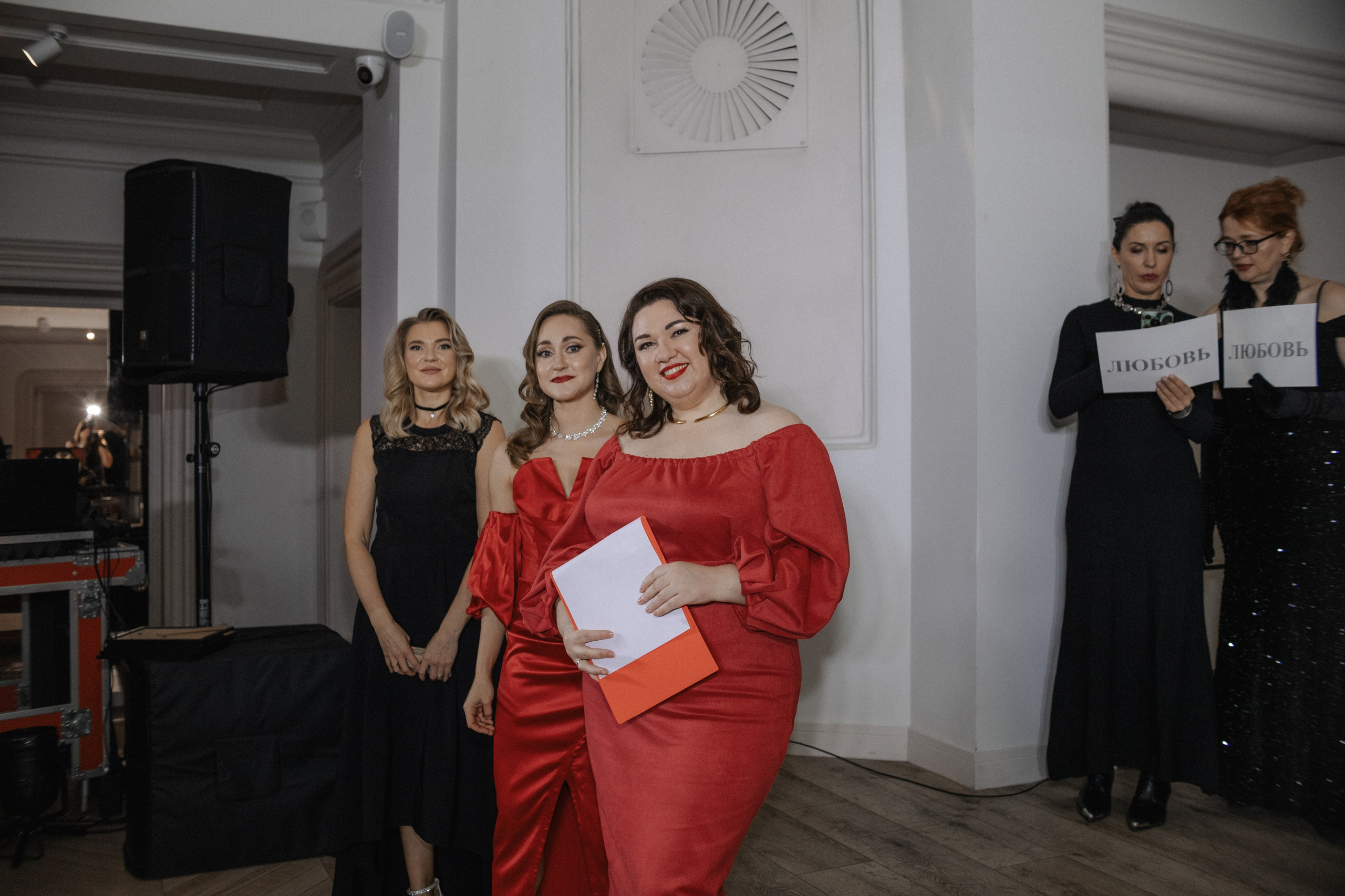 Бал-нетворкинг «Ход Королевы» от сообщества «Код Публичности» (декабрь 2025, Калининград). Женский и семейный фотограф в Калининграде Надежда Подлипинская