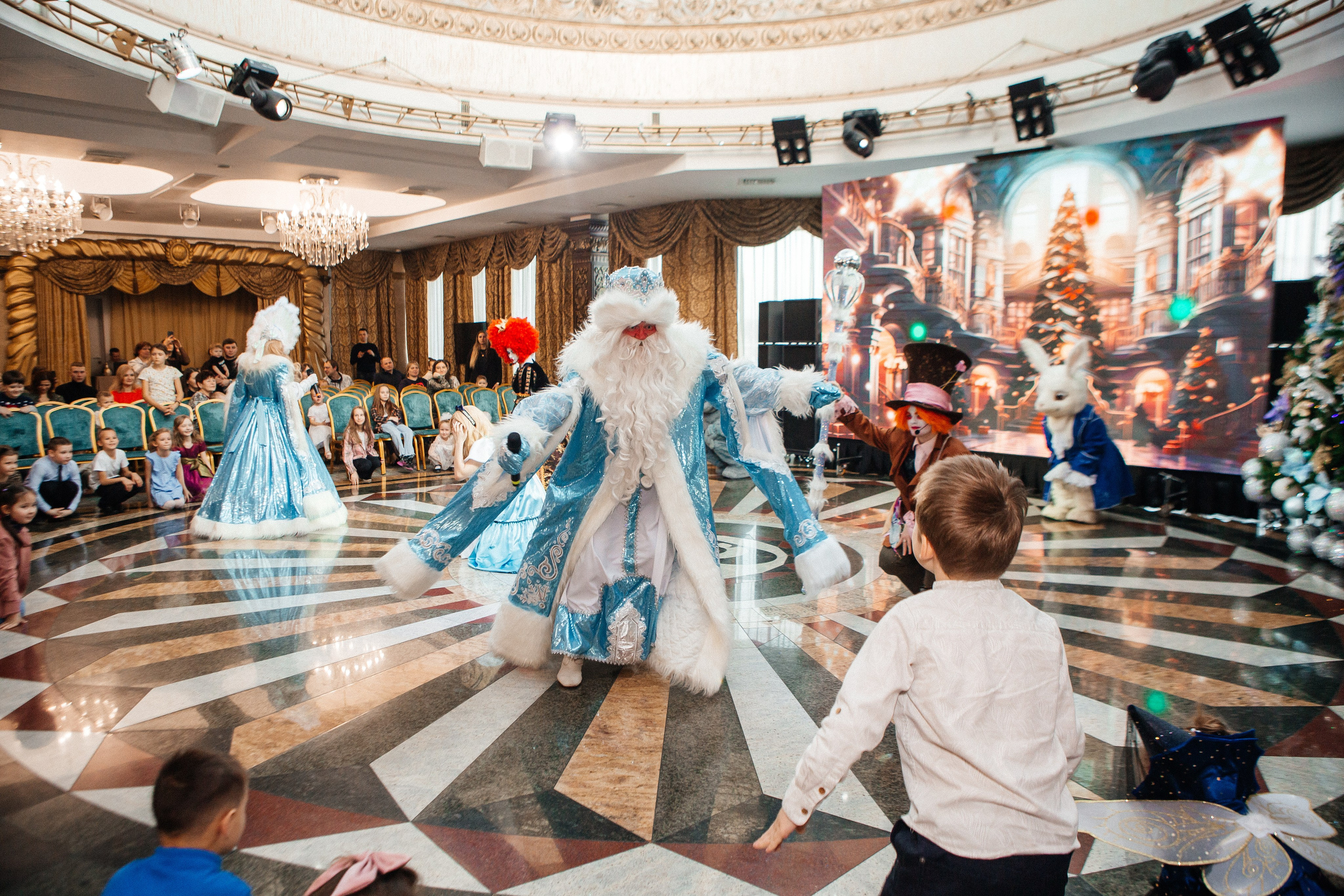 Купол|Новогодняя ёлка. Свадебный фотограф Челябинск Зиненко Виктория