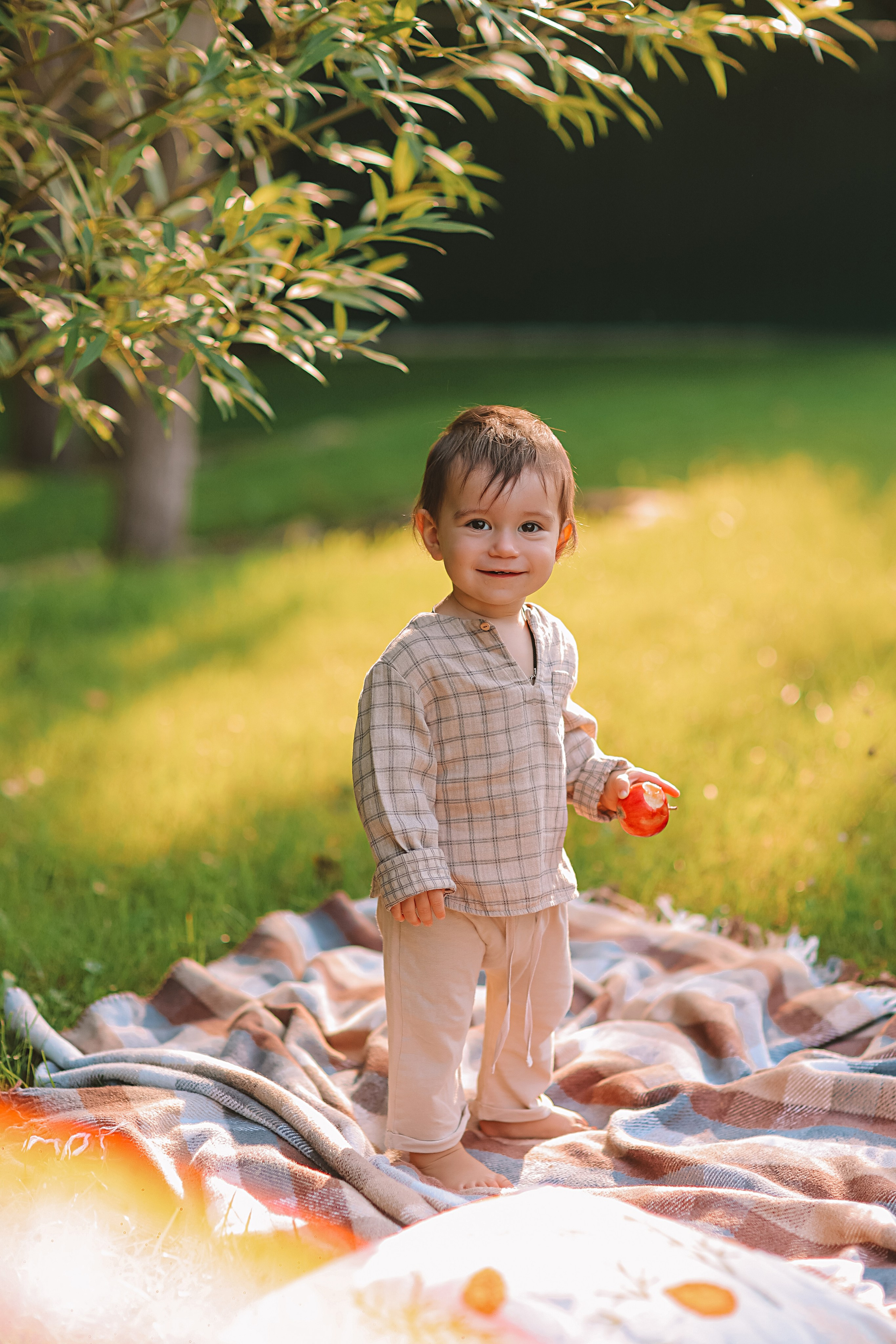 Стирка у дома. Семейный фотограф Тюмень, фотограф на роды Салмина Мария