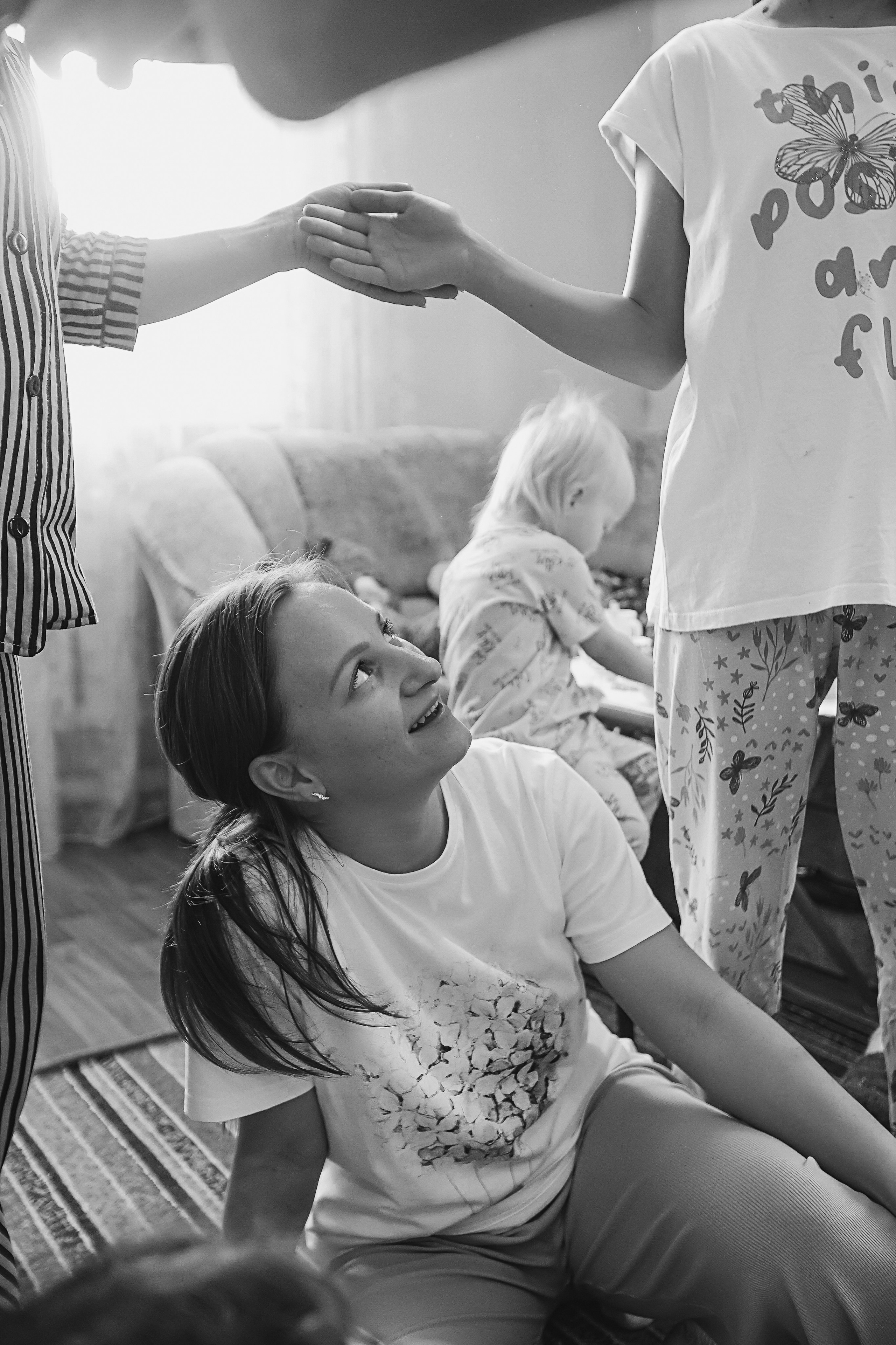 Большая семья репортаж. Семейный фотограф Тюмень, фотограф на роды Салмина Мария