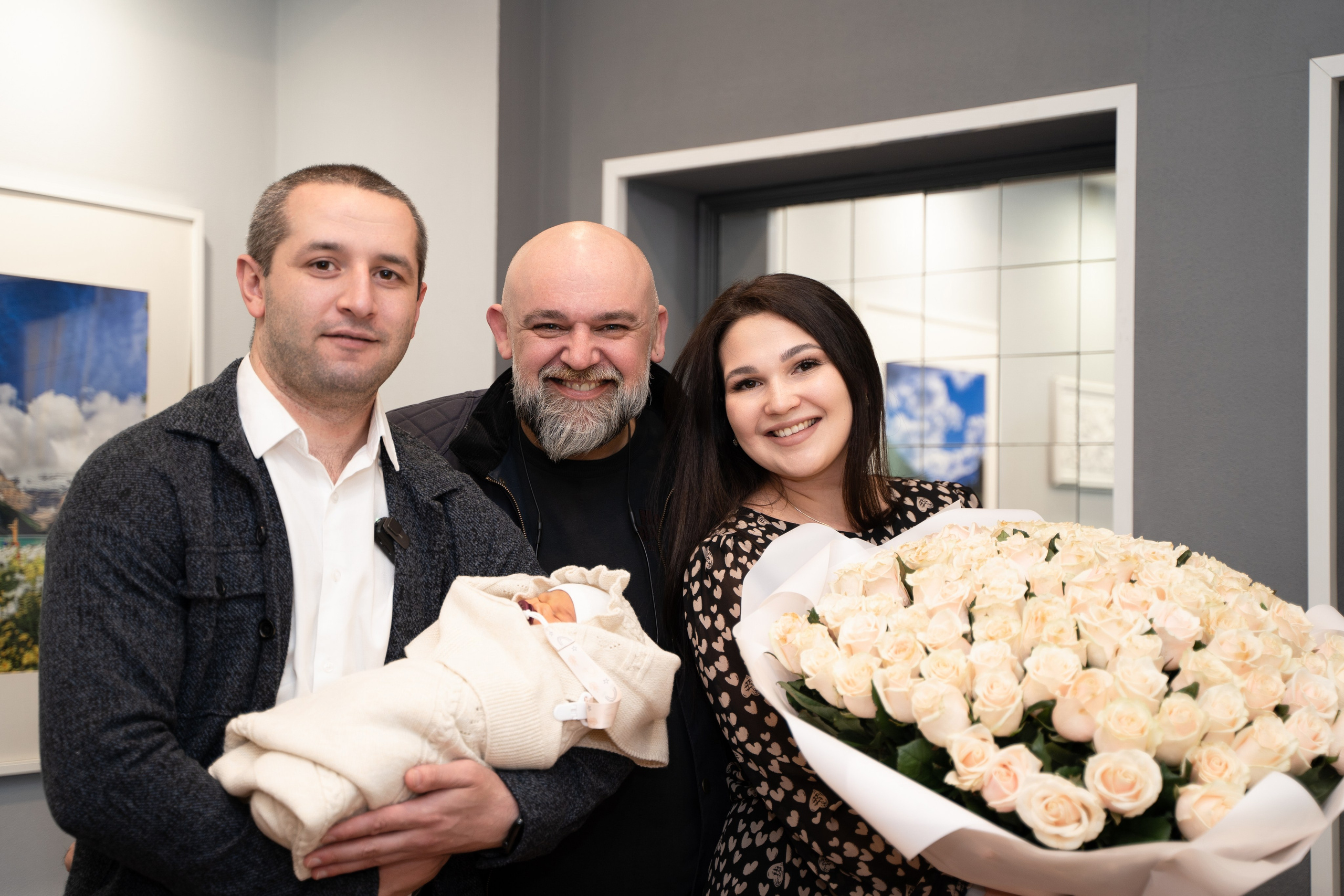 Фото выписки — заказать фотографа на выписку из роддома в Москве. Фотографы на роды в Москве. Фото и видео родов. Фотопроект «Продолжение рода»