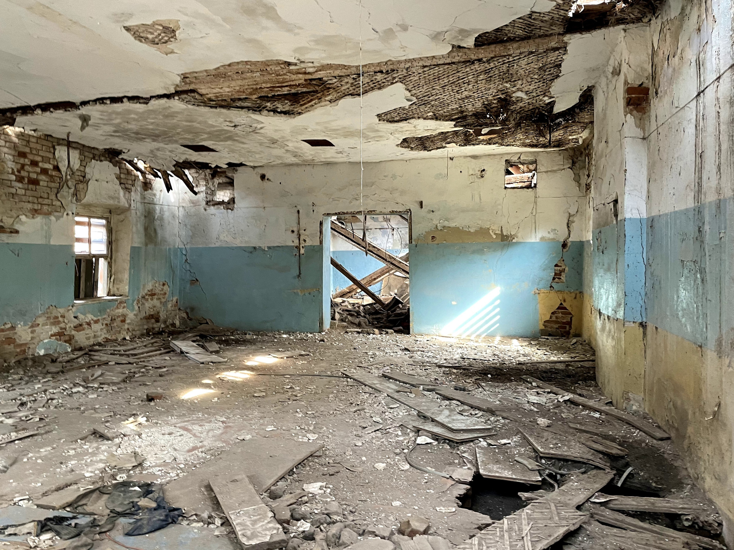 40 018 Внутри здания. ВИЗУАЛЬНЫЕ И ЗВУКОВЫЕ РЕШЕНИЯ ДЛЯ БИЗНЕСА И СЪЁМОК ТЕЛЕТЕЛА