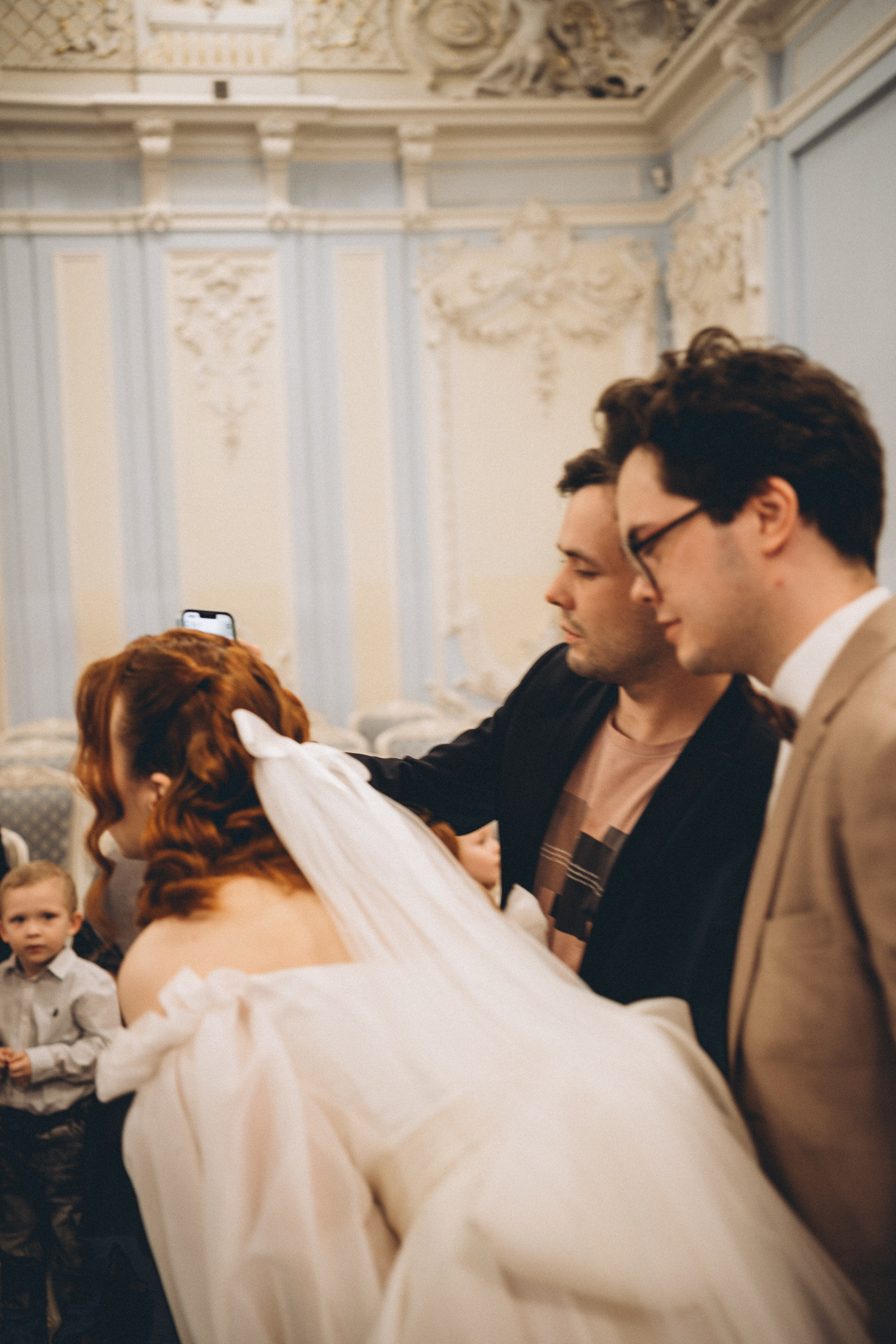 СВАДЕБНАЯ СЬЕМКА ВО ВТОРОМ ДВОРЦЕ С ГОСТЯМИ И ПРОГУЛКА В ТАВРИЧЕСКОМ САДУ. Профессиональный фотограф, Санкт-Петербург — Виктория Богомолова